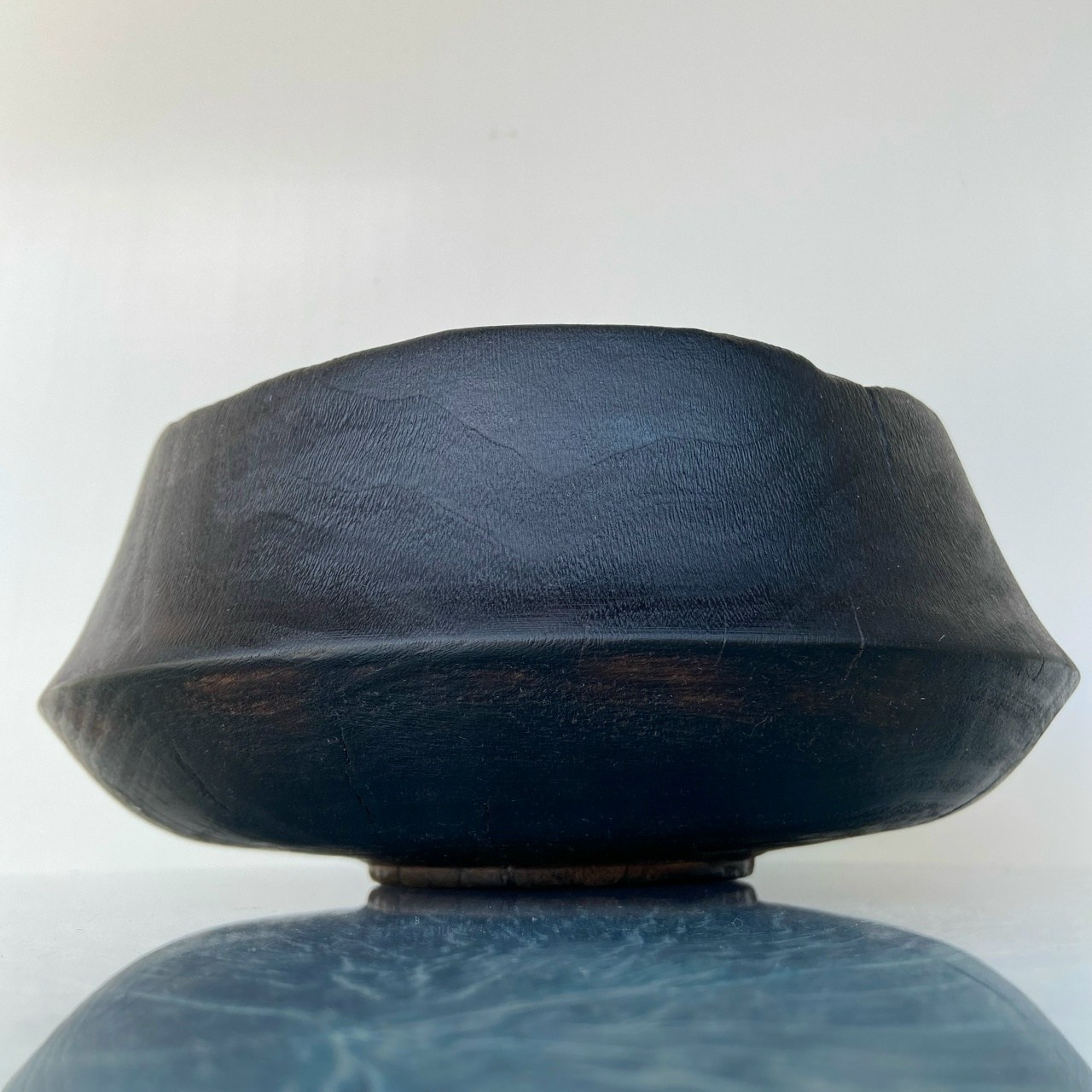 Чаша из дерева «тёмная ночь». Арт-объекты для стен. Авторские картины, панно, часы и портреты по фото