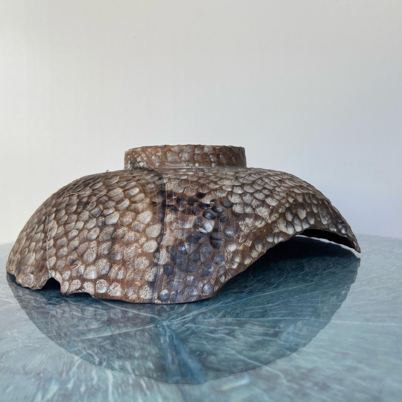 Чаша из дерева «Белая россыпь». Арт-объекты для стен. Авторские картины, панно, часы и портреты по фото