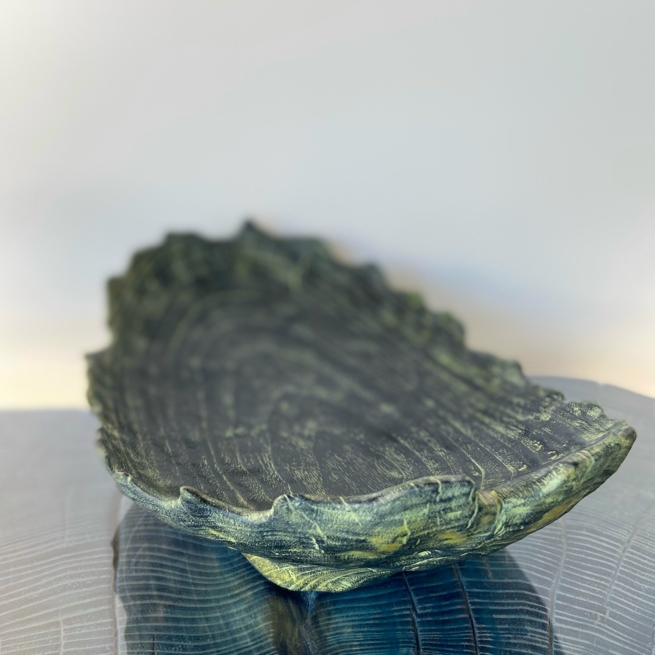 Wooden bowl “Forest shell”. Art objects for walls. Author’s paintings, panels, clocks and portraits by photo