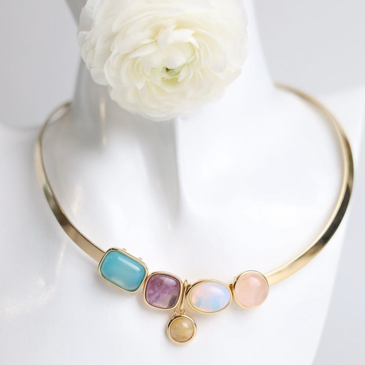 Украшения. Предметка. Фотограф Мария Сваридзе