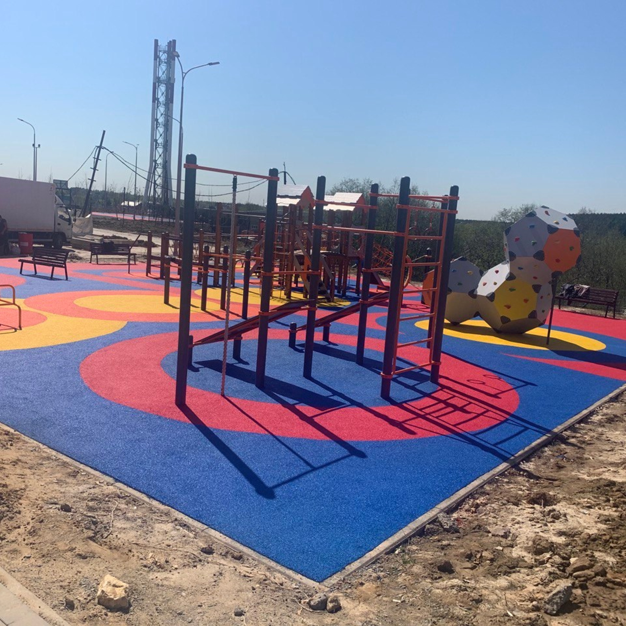 ПРОСПЕКТ КУПРИНА 40. Recro