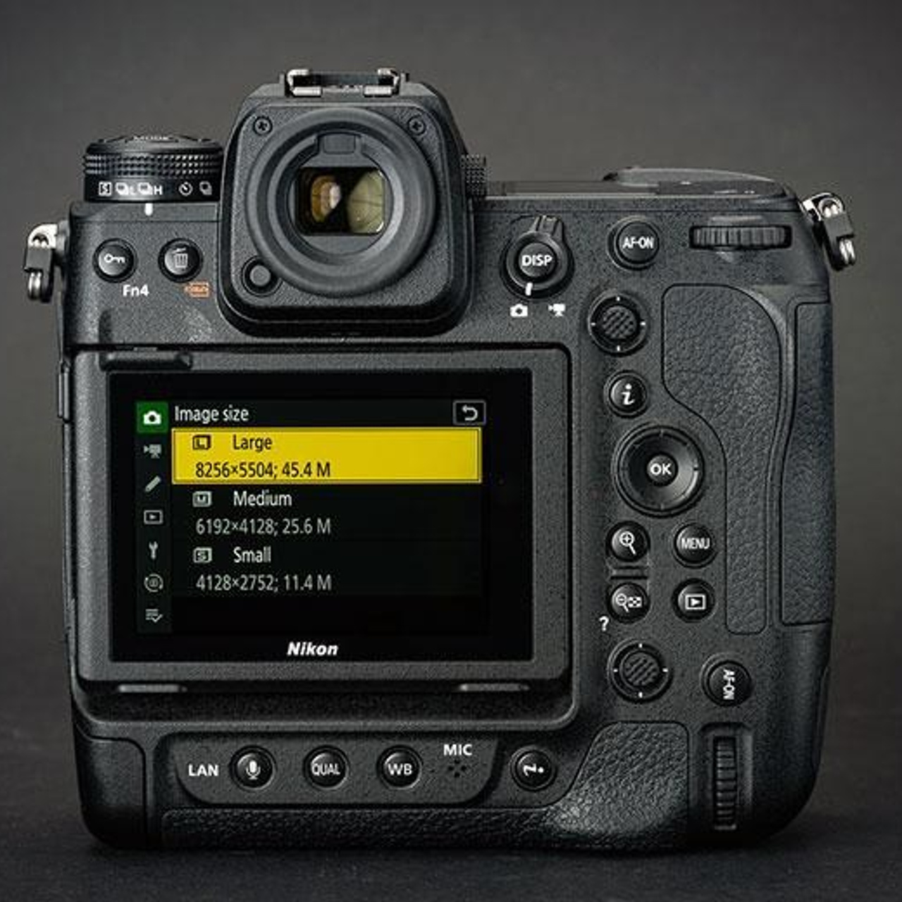 На днях вышел фильм, снятый по мотивам фотопроекта. Репортажный фотограф в Сочи — Михаил Мордасов