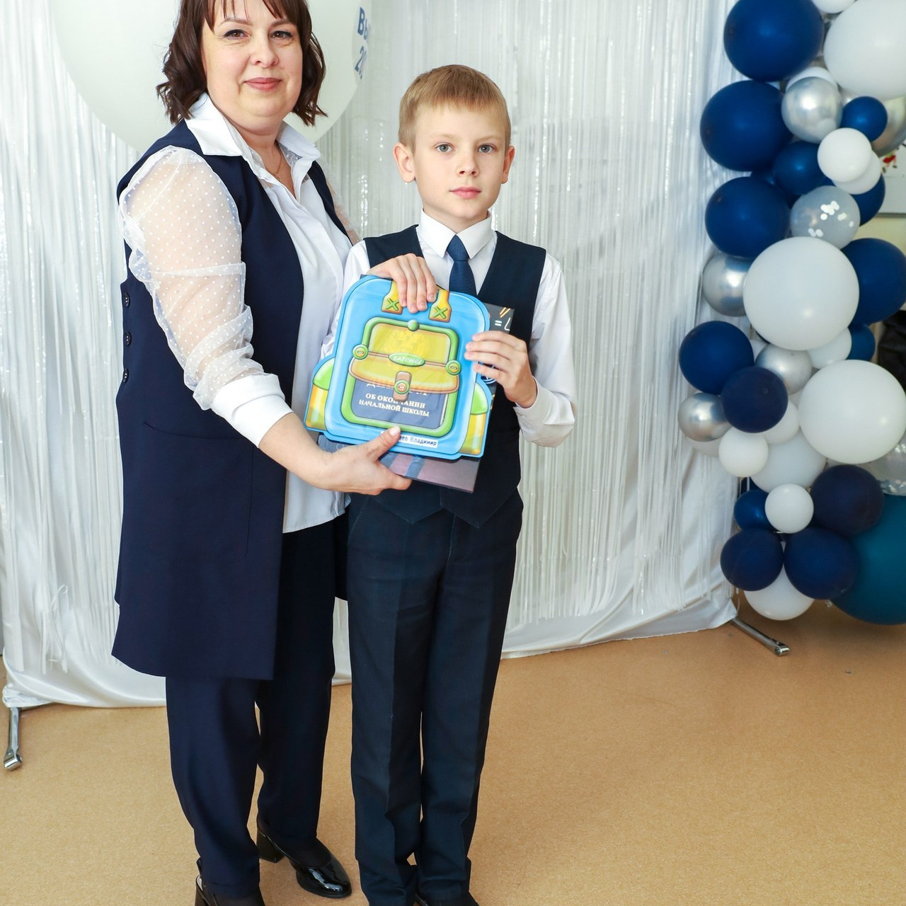 Отзывы о компании Фотобук. Выпускные альбомы в Тюмени для школ, садов, вузов спортивных секций