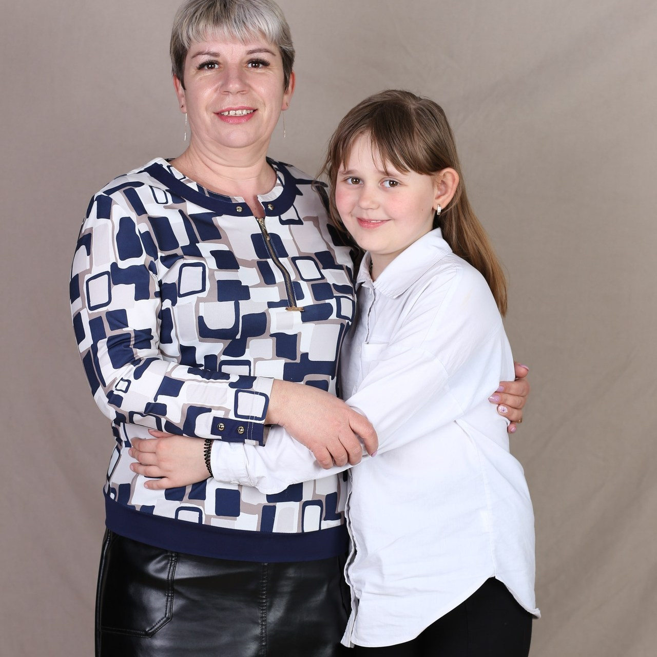 Отзывы о компании Фотобук. Выпускные альбомы в Тюмени для школ, садов, вузов спортивных секций