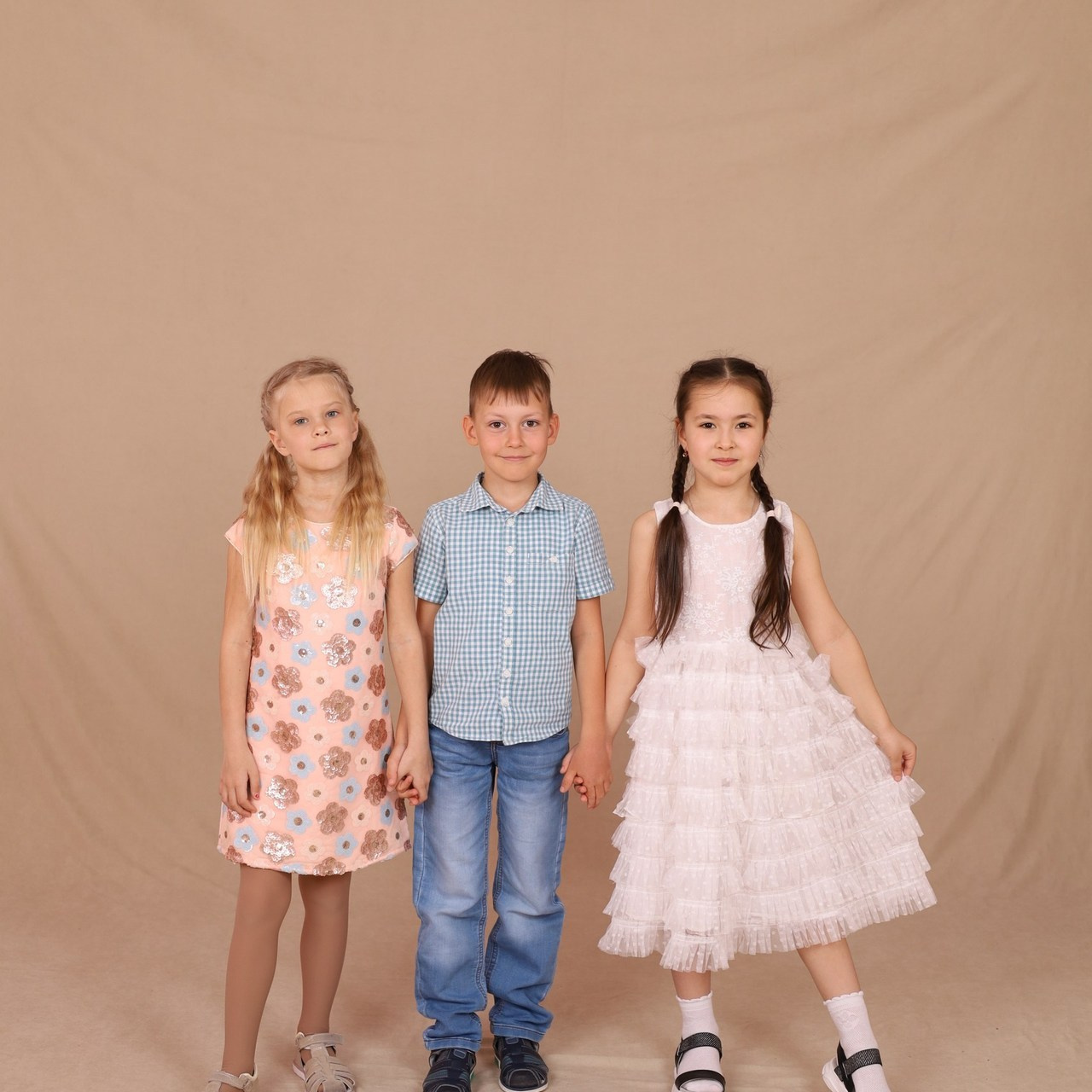 Отзывы о компании Фотобук. Выпускные альбомы в Тюмени для школ, садов, вузов спортивных секций