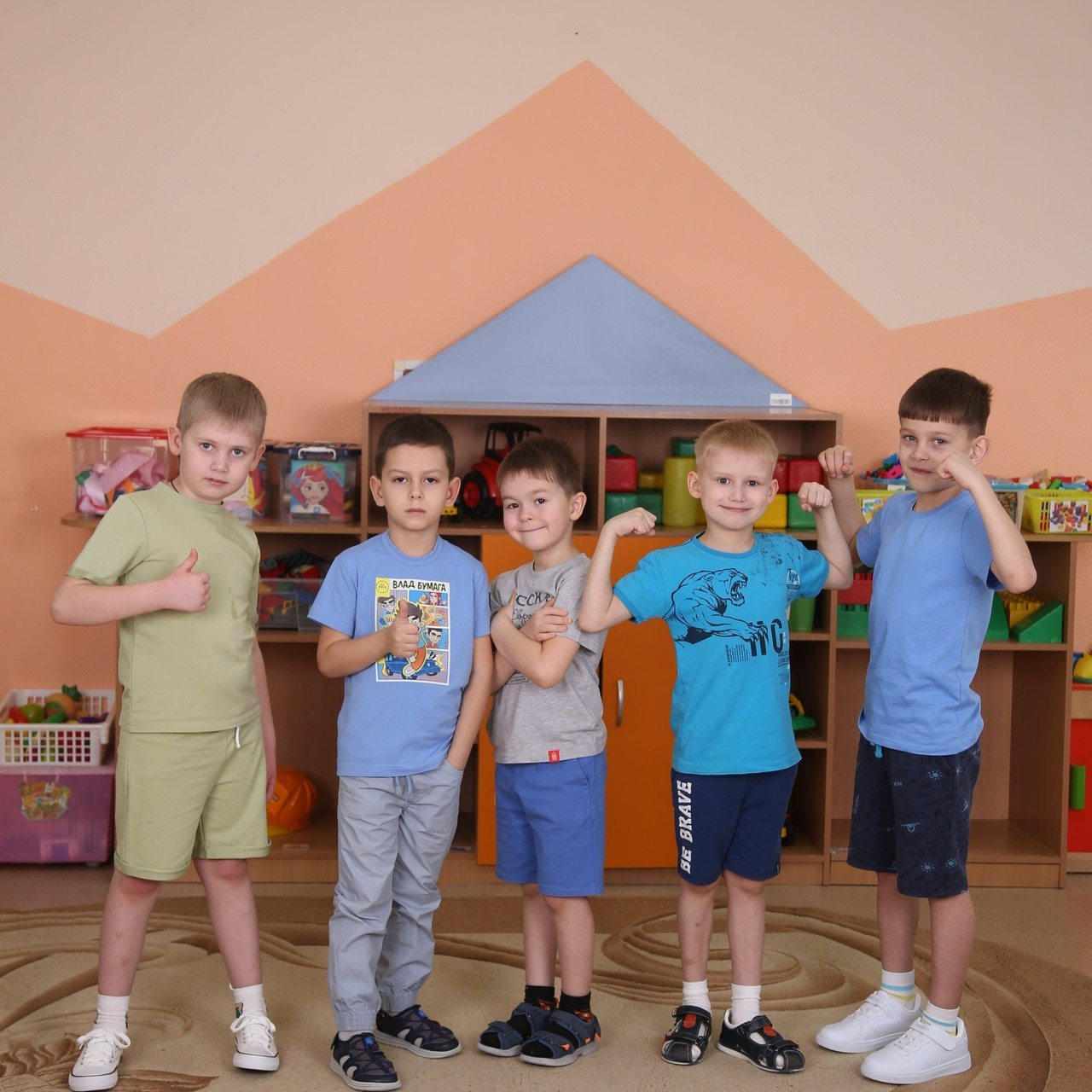 Отзывы о компании Фотобук. Выпускные альбомы в Тюмени для школ, садов, вузов спортивных секций