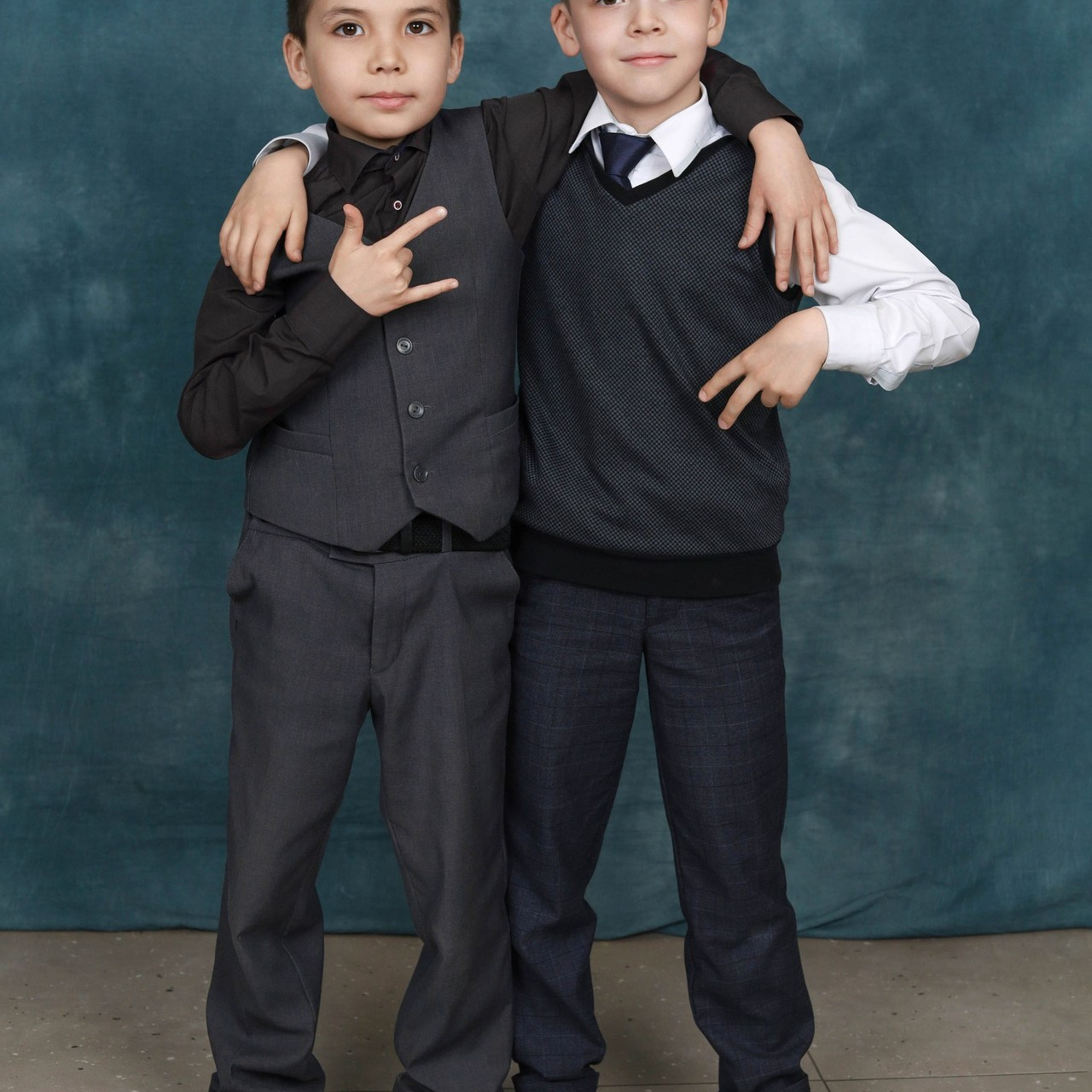 Отзывы о компании Фотобук. Выпускные альбомы в Тюмени для школ, садов, вузов спортивных секций