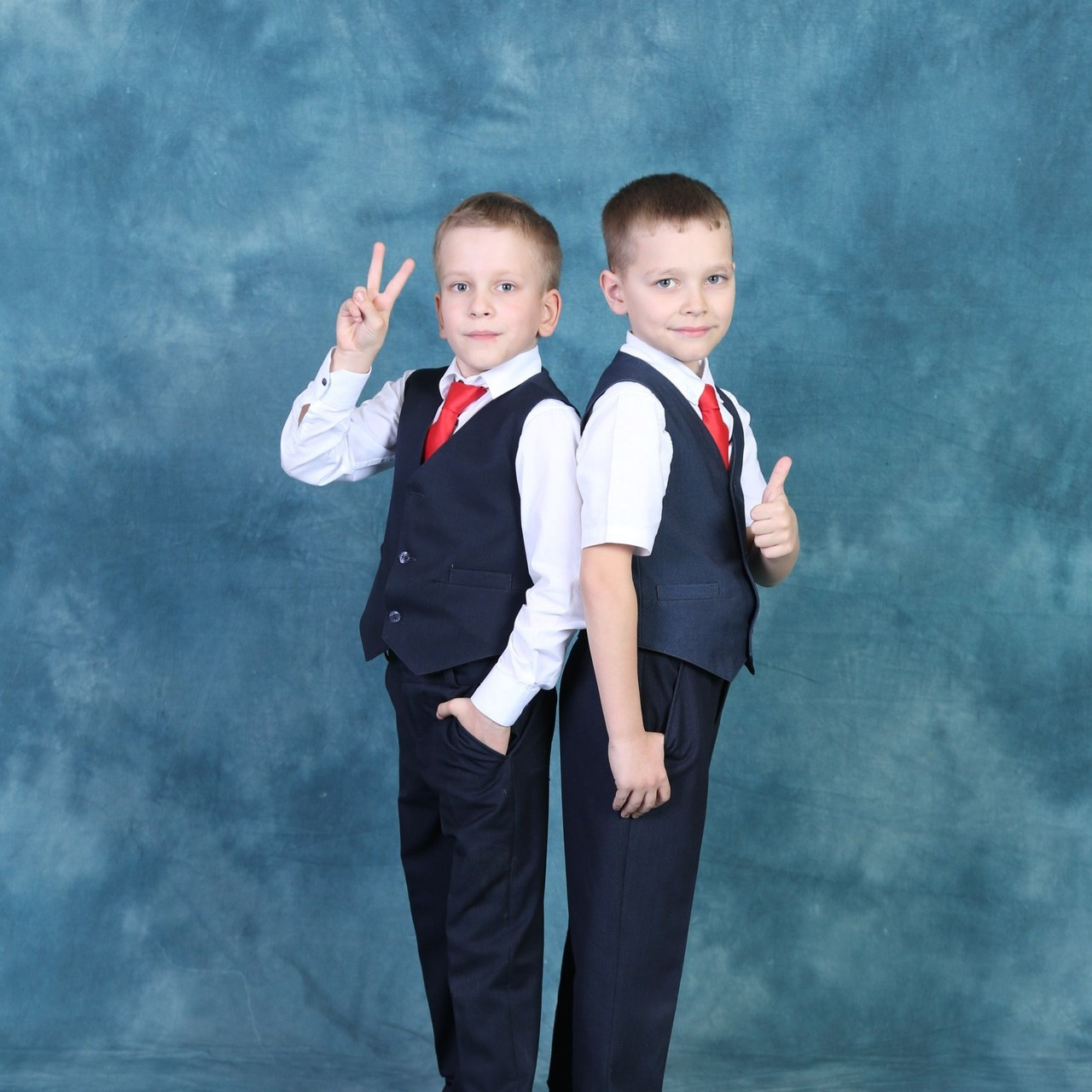 Отзывы о компании Фотобук. Выпускные альбомы в Тюмени для школ, садов, вузов спортивных секций