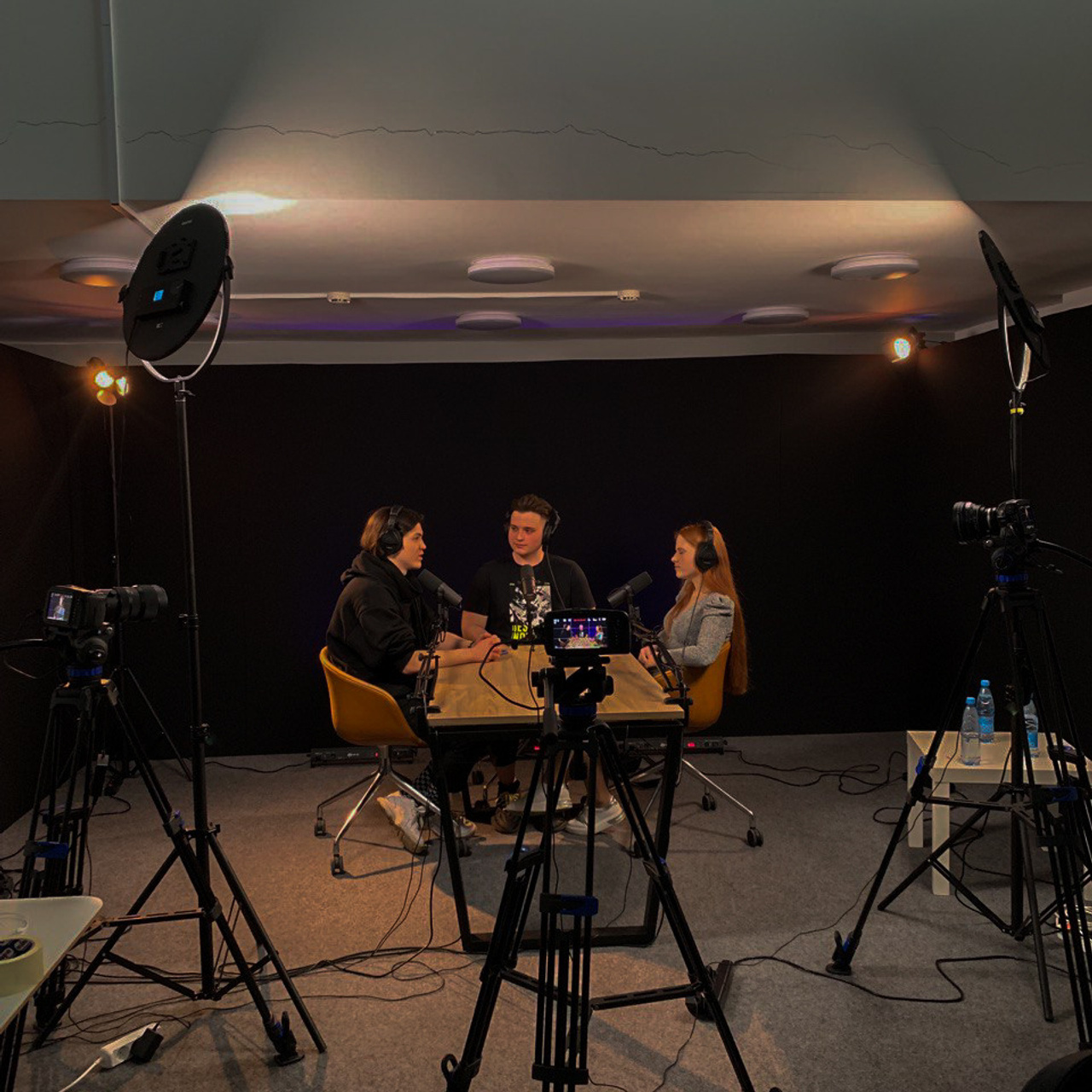 Создание и продюсирование «Серия подкастов про медиа»