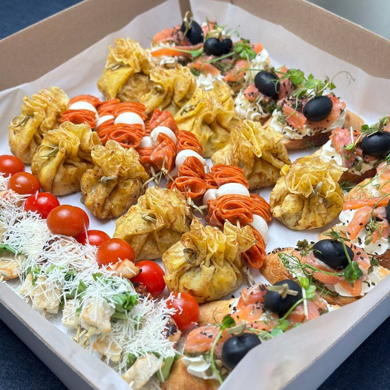 Ваши заказы. Выездной кейтеринг, съедобные букеты, торты и сладости на заказ