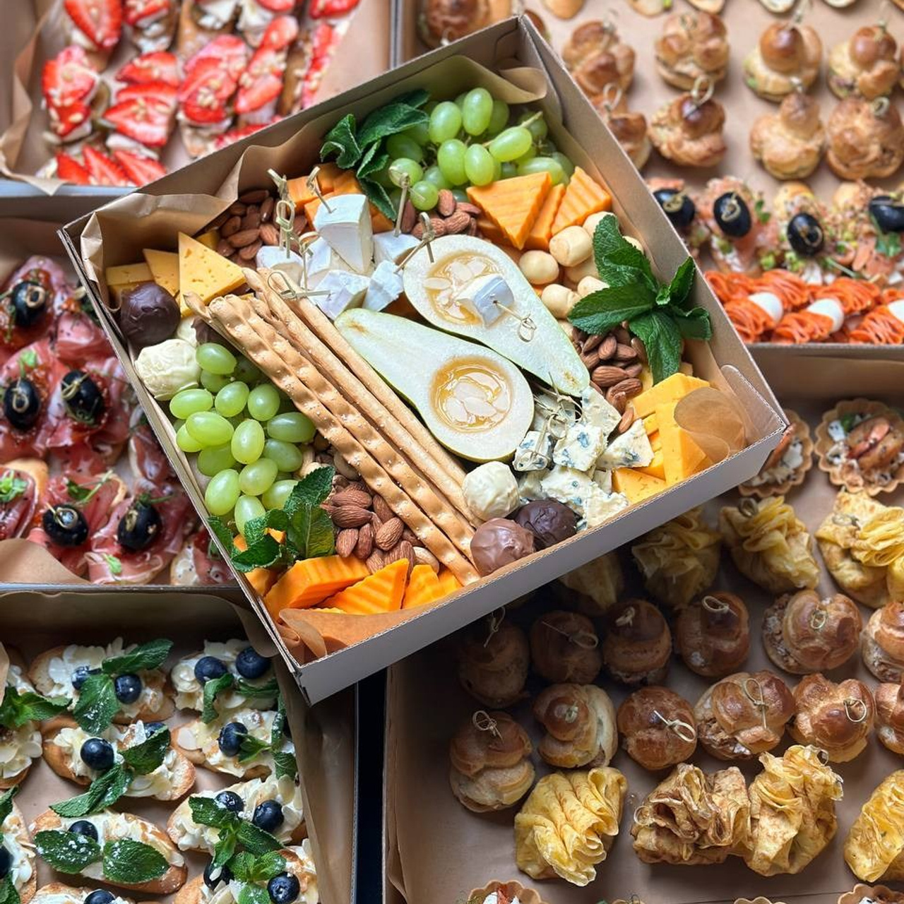 Ваши заказы. Выездной кейтеринг, съедобные букеты, торты и сладости на заказ