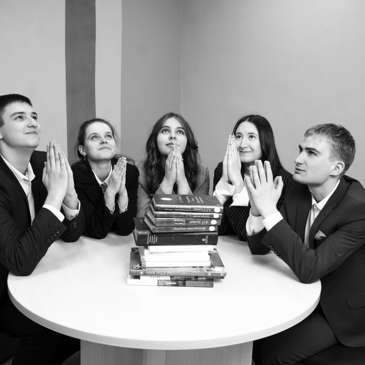 Отзывы: Узнайте, что говорят о нас наши клиенты. ВЫПУСКНЫЕ АЛЬБОМЫ, Школьный фотограф, семейный и свадебный в Саратове и области Ольга Плаксина