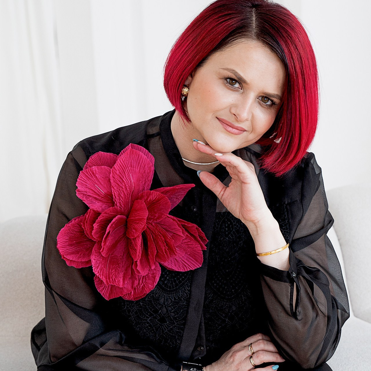 Регина специалист по работе с экспертами