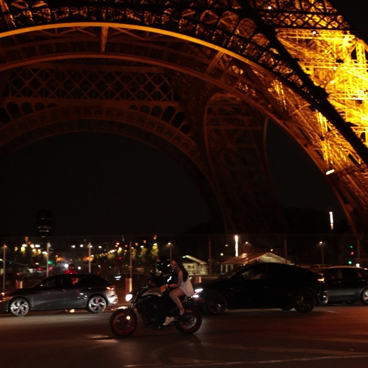 Customer reviews. Director — Photo & Video Paris