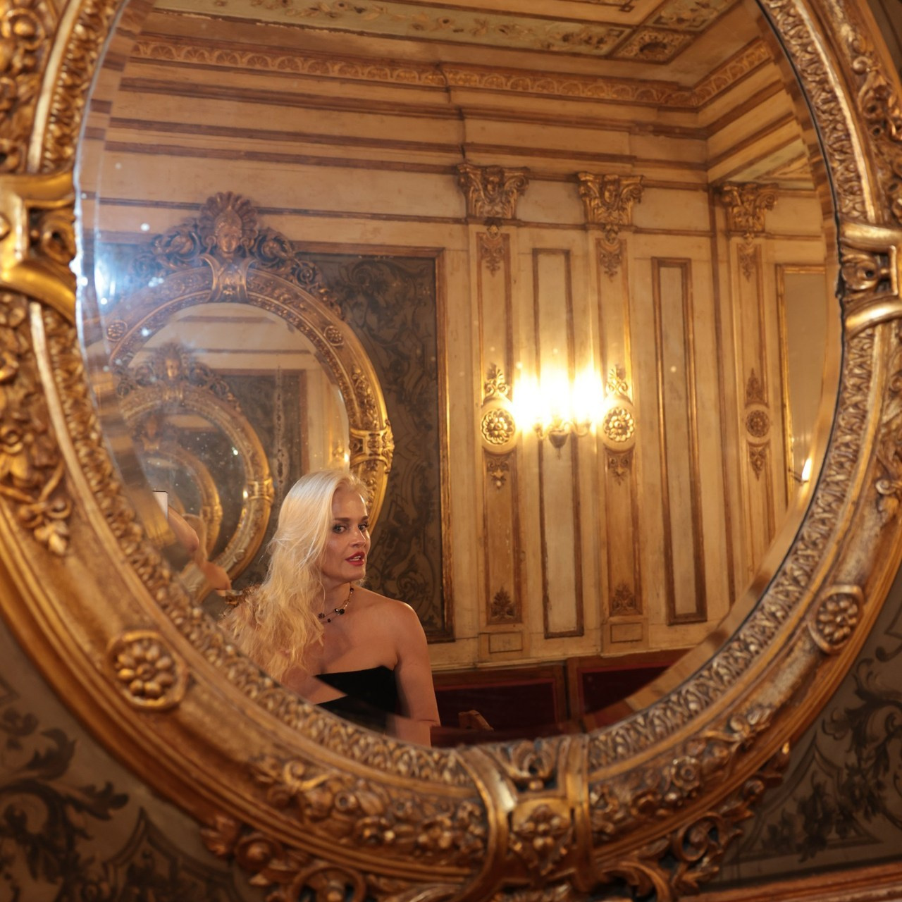 Customer reviews. Director — Photo & Video Paris