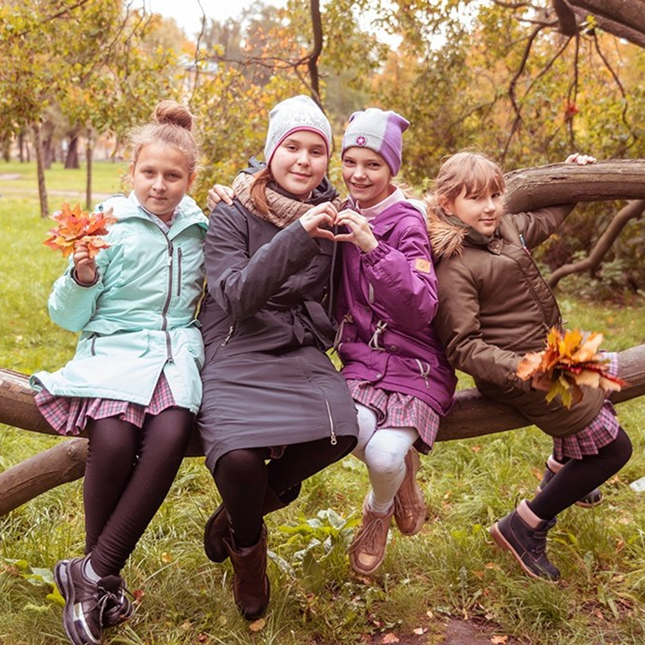 В школе. Выпускные альбомы СПБ. Фотограф в Садик и Школу