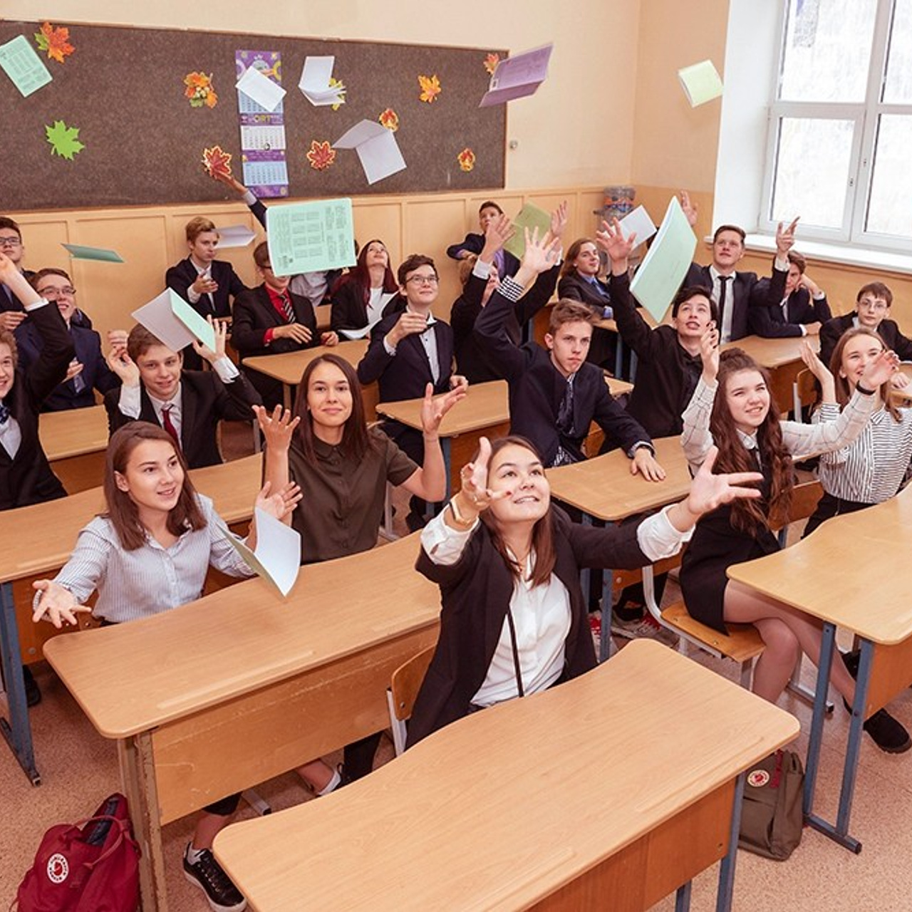 В школе. Выпускные альбомы СПБ. Фотограф в Садик и Школу