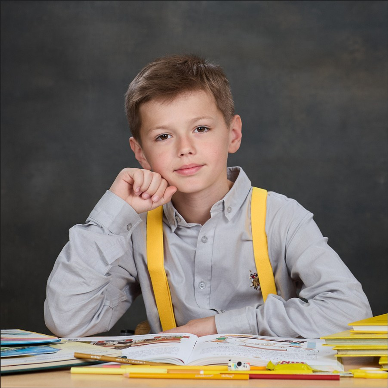 Школьные портреты и виньетка. Школьный фотограф Сергей Беликов