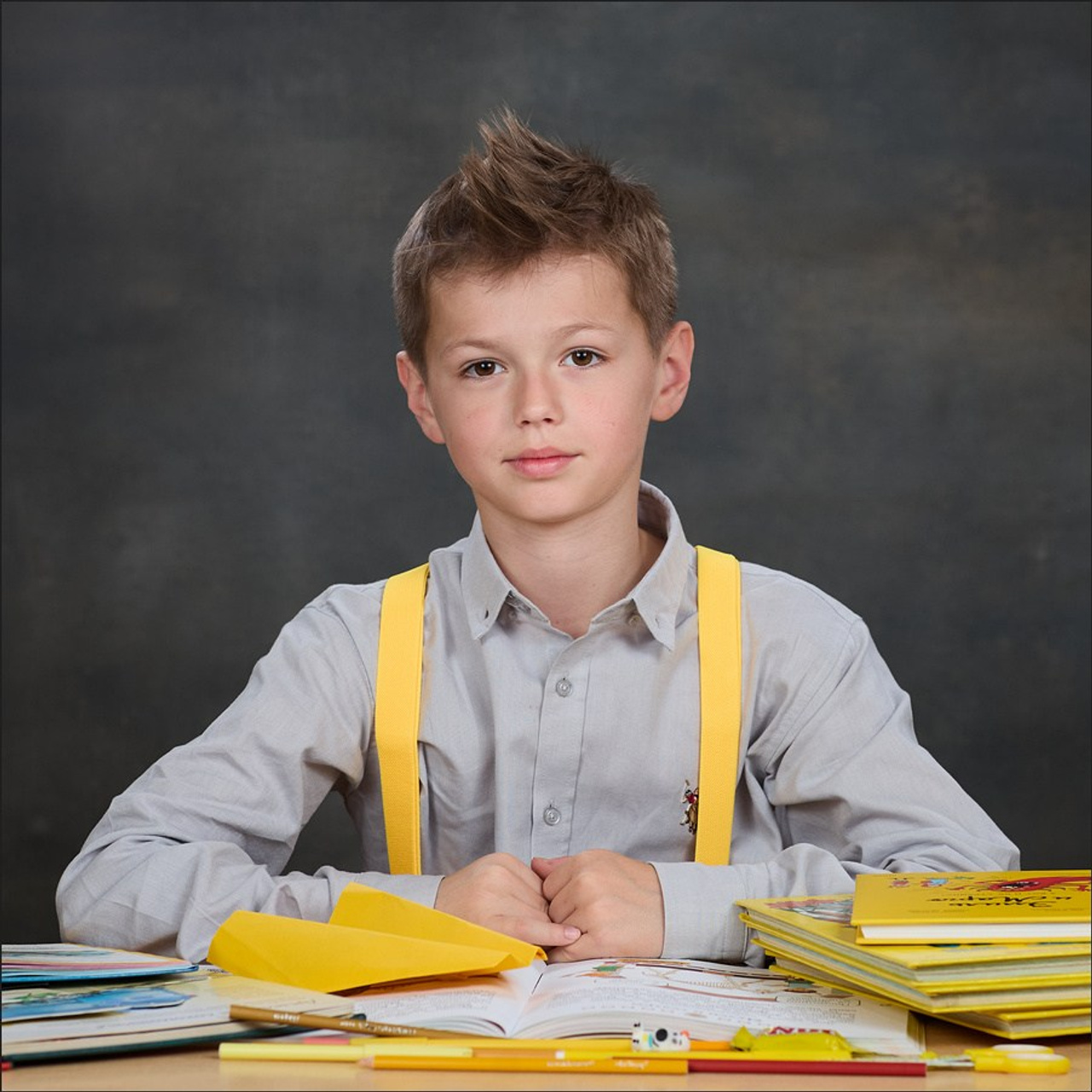 Школьные портреты и виньетка. Школьный фотограф Сергей Беликов