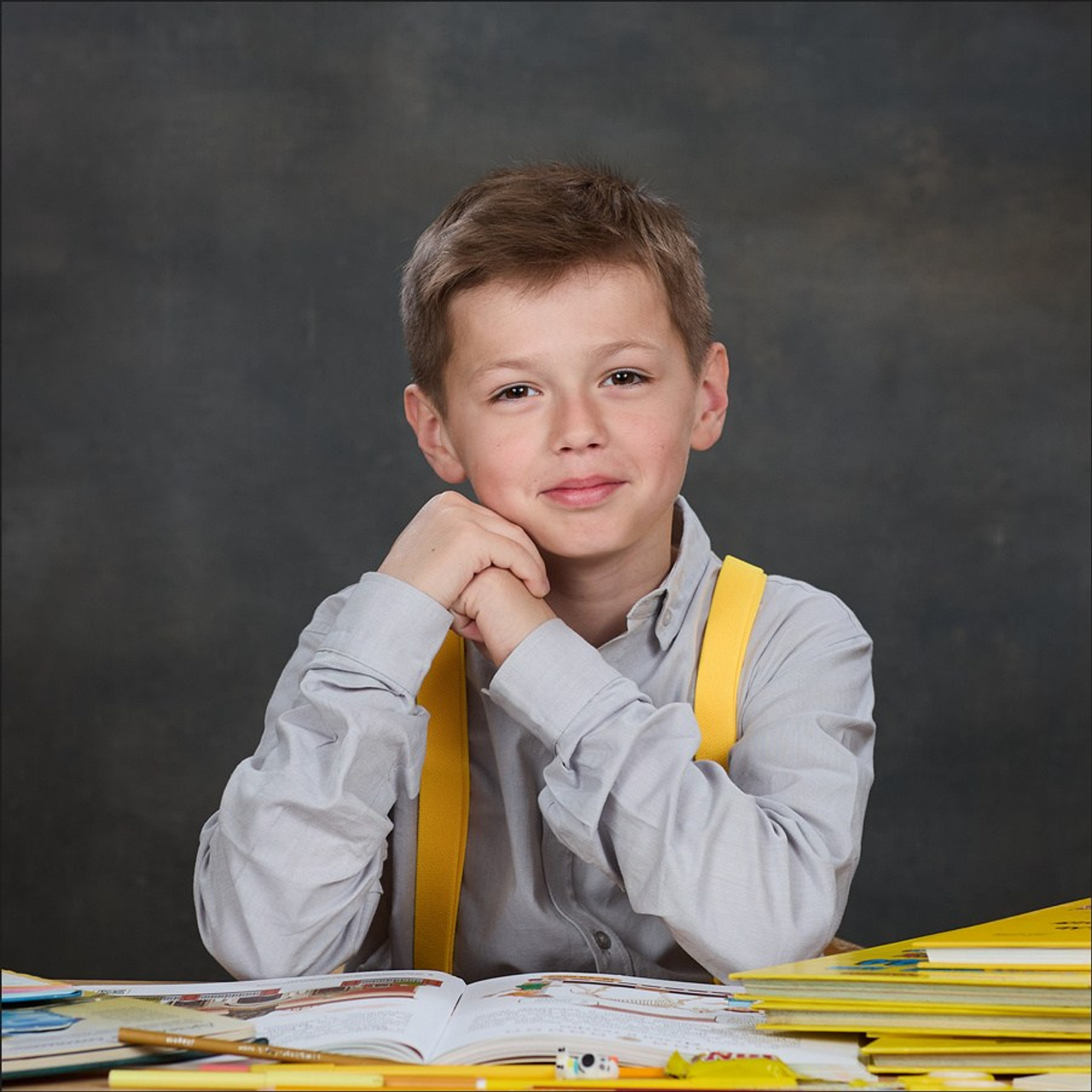 Школьные портреты и виньетка. Школьный фотограф Сергей Беликов