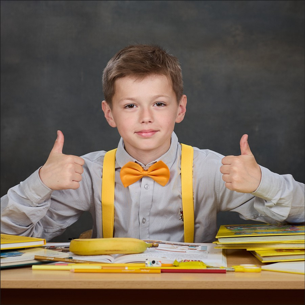 Школьные портреты и виньетка. Школьный фотограф Сергей Беликов