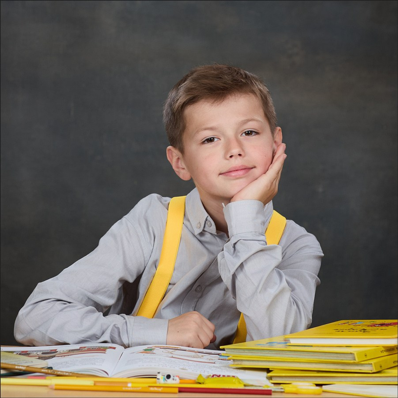 Школьные портреты и виньетка. Школьный фотограф Сергей Беликов