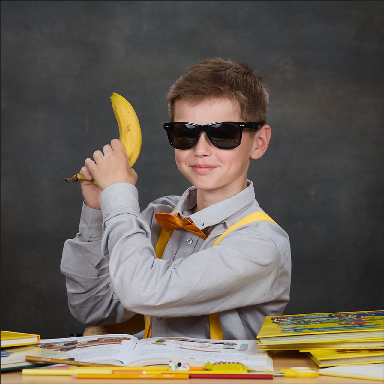 Школьные портреты и виньетка. Школьный фотограф Сергей Беликов