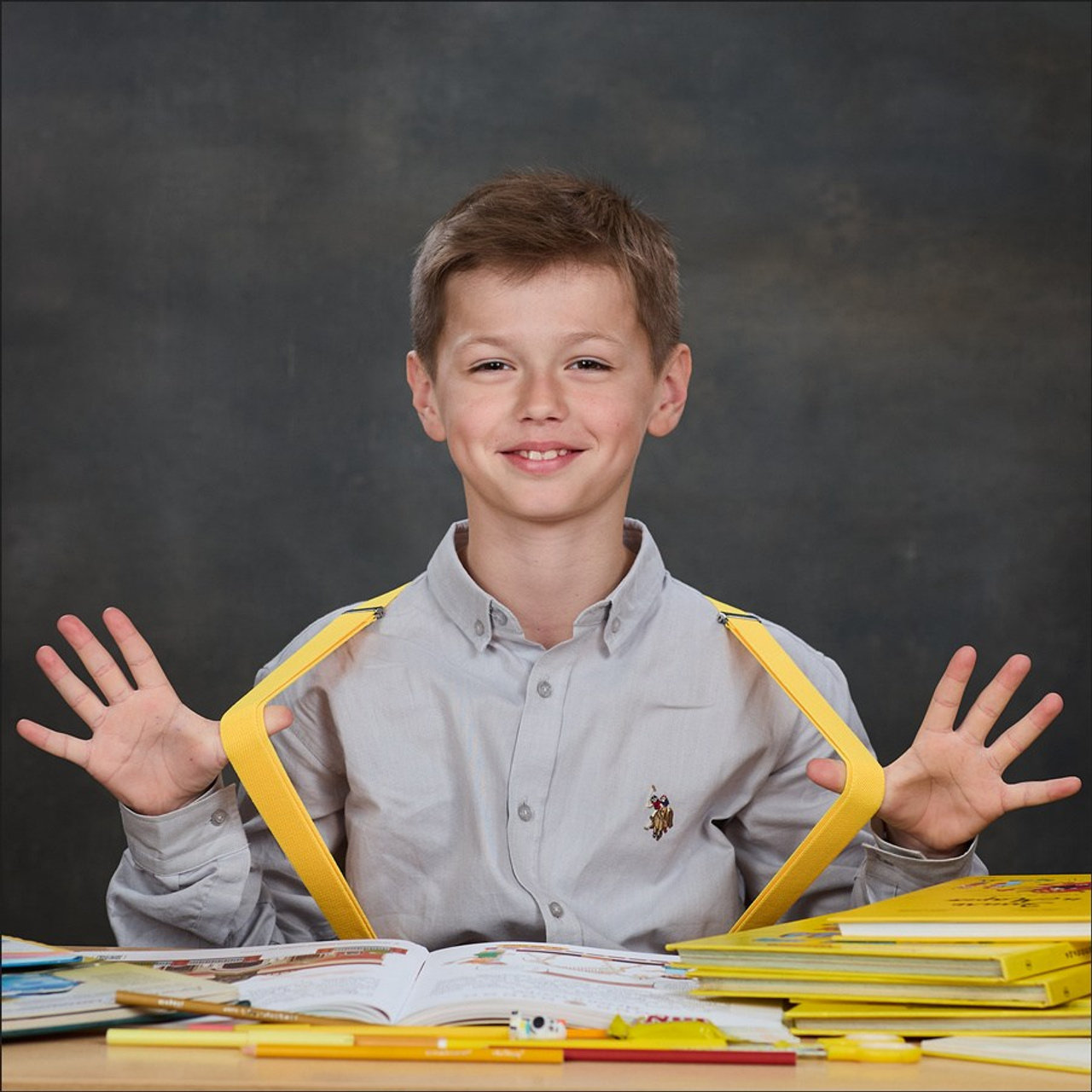 Школьные портреты и виньетка. Школьный фотограф Сергей Беликов