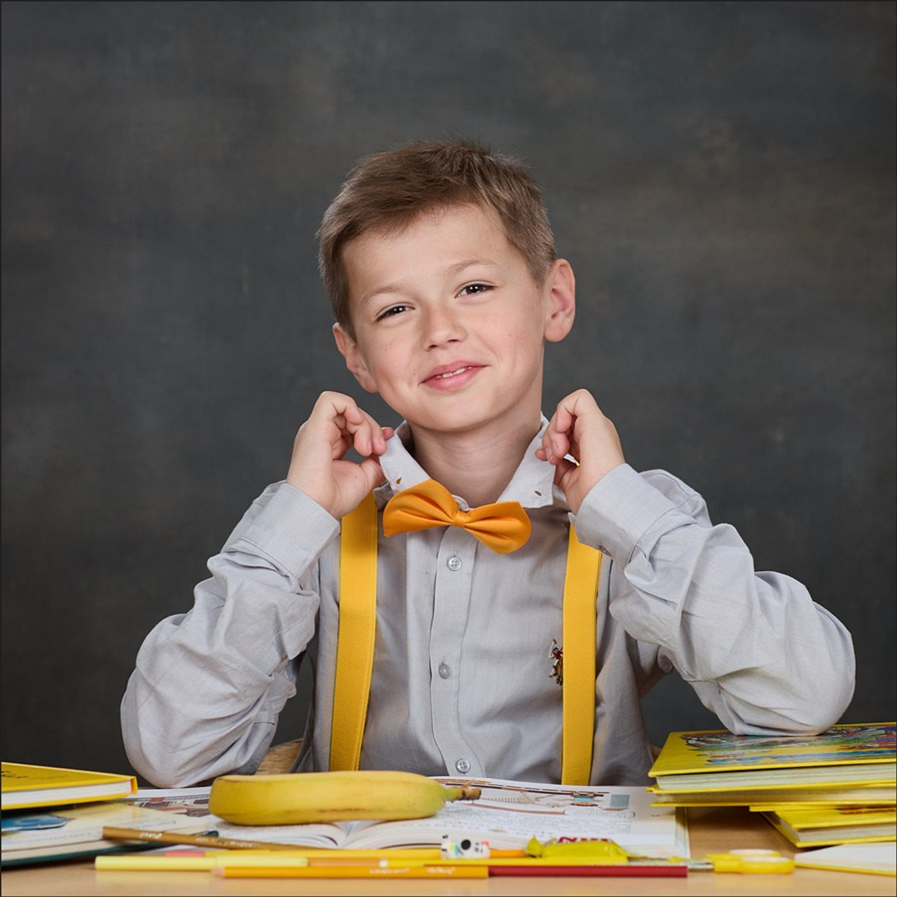 Школьные портреты и виньетка. Школьный фотограф Сергей Беликов
