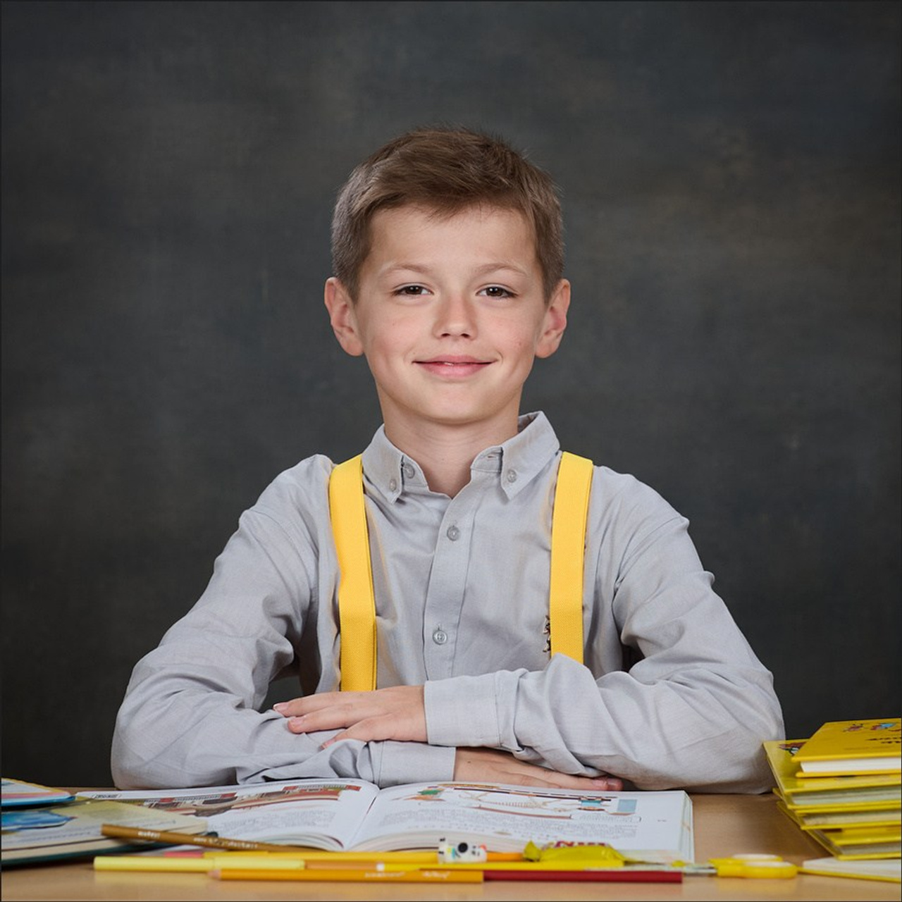 Школьные портреты и виньетка. Школьный фотограф Сергей Беликов