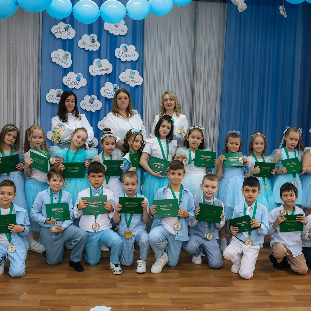 Семейный и детский женский фотограф в Новосибирске | Алёна Малахова продолжение следует  выпускные альбомы