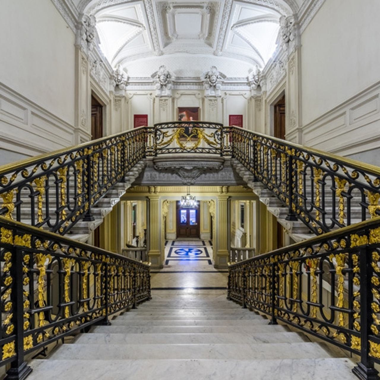 Дворцы Санкт-Петербурга доступные для свадебных фотосессий. Свадебный фотограф в Спб Сергей Баланян