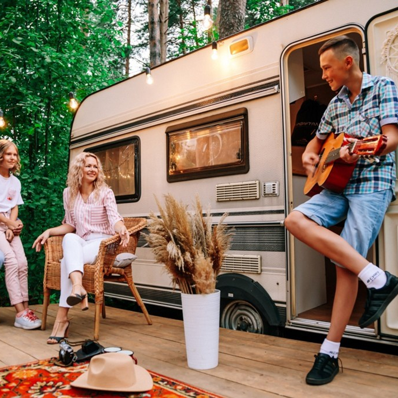 Семейная фотосессия в доме на колесах в Ижевском лесу. Дима Никитин свадебный и семейный фотограф в Ижевске и Удмуртии с 2007 года