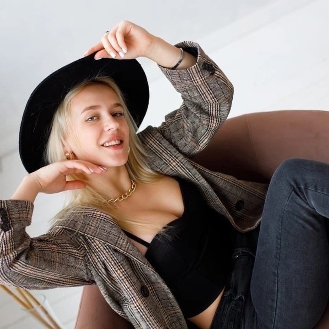 Фотосессия в шляпе. Дима Никитин свадебный и семейный фотограф в Ижевске и Удмуртии с 2007 года