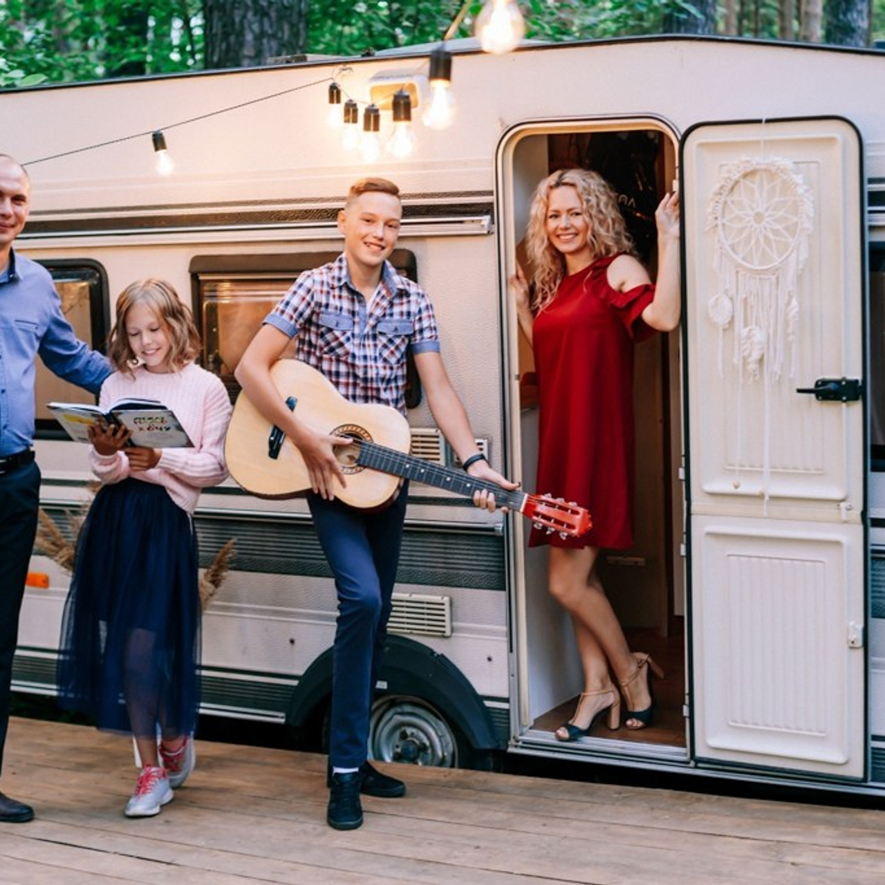 Семейная фотосессия в доме на колесах в Ижевском лесу. Дима Никитин свадебный и семейный фотограф в Ижевске и Удмуртии с 2007 года