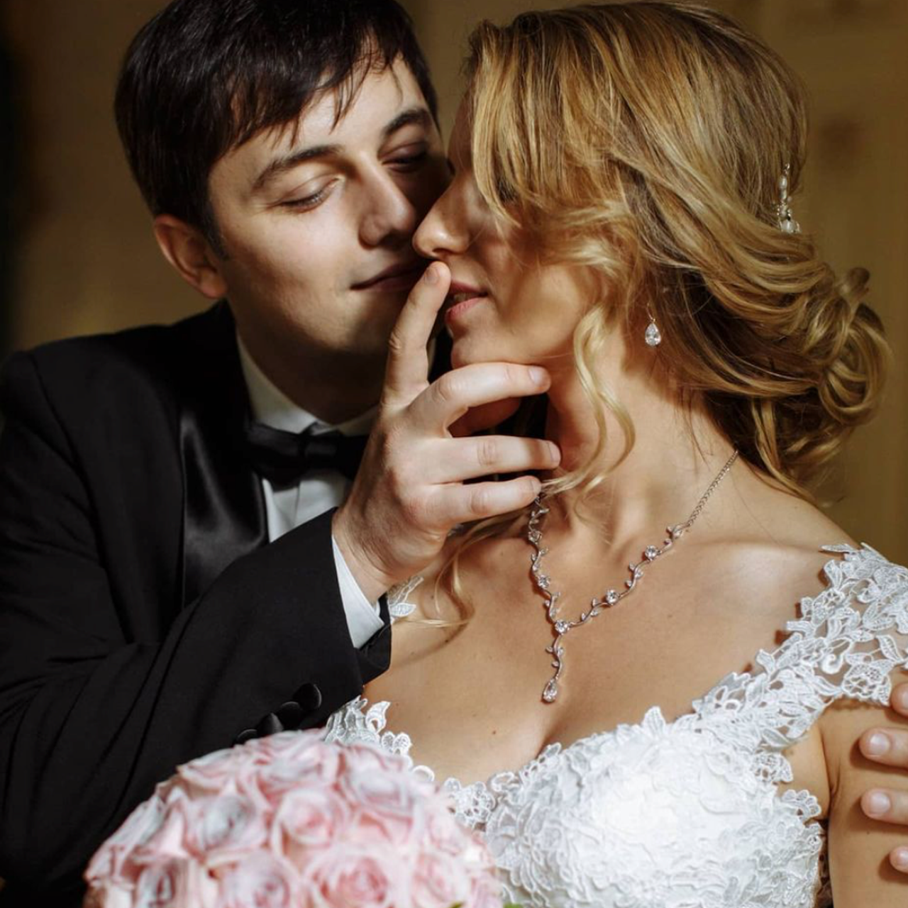 Отзывы невест о работе фотографа Никифорова-Гордеева Константина. Свадебный фотограф в Москве Никифоров-Гордеев Константин