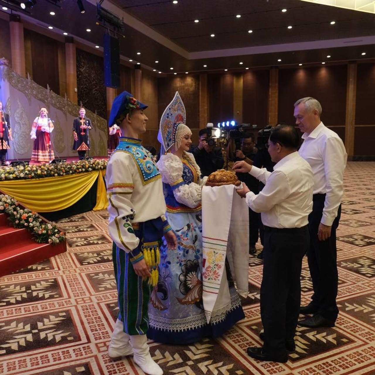 Эскиз костюмов «Чалдоны». Сувениры и подарки с Ордынской росписью | Новосибирск