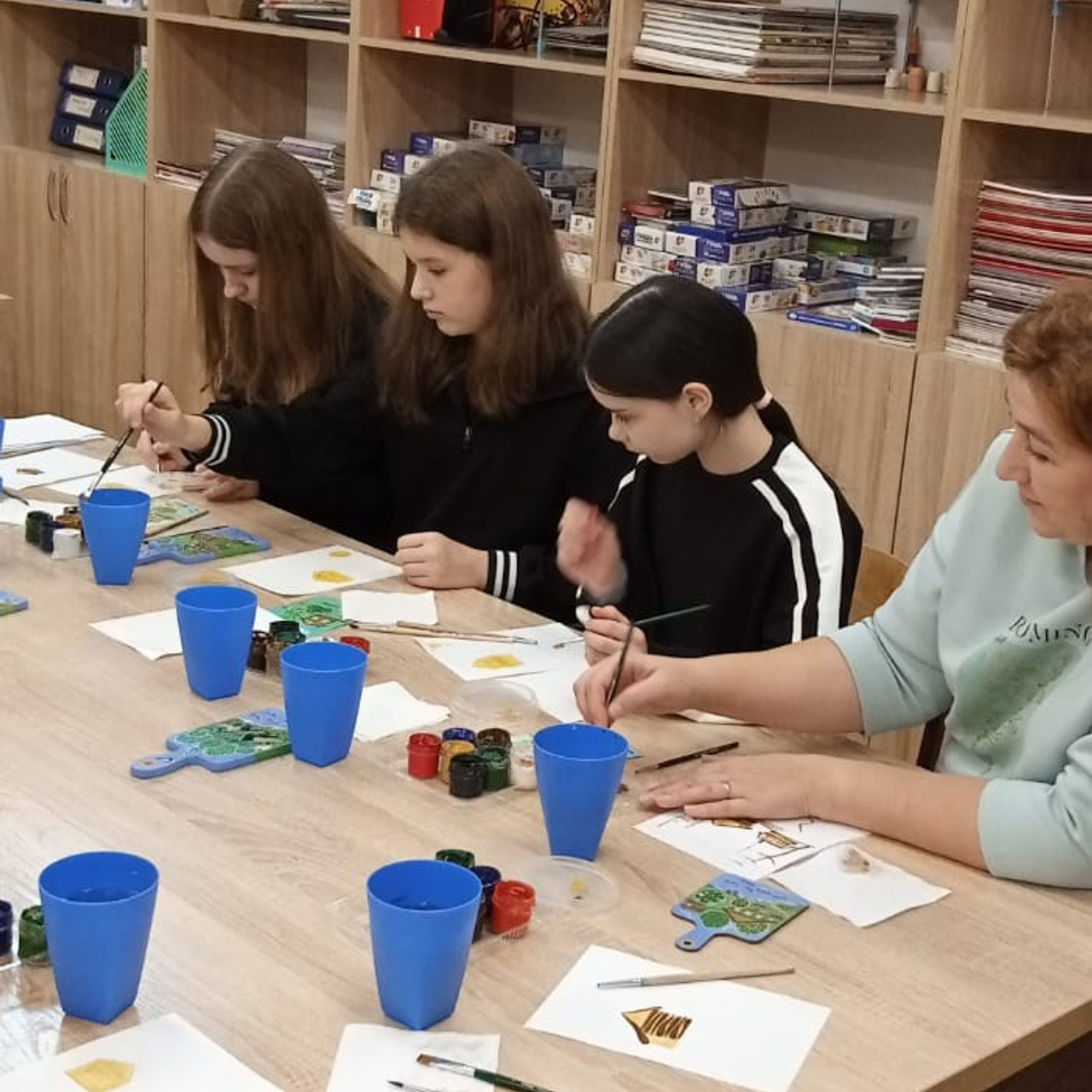 Дом детского творчества им. В. Дубинина. Сувениры и подарки с Ордынской росписью | Новосибирск