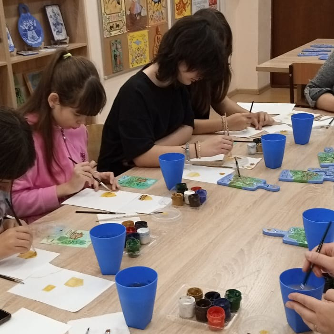 Дом детского творчества им. В. Дубинина. Сувениры и подарки с Ордынской росписью | Новосибирск