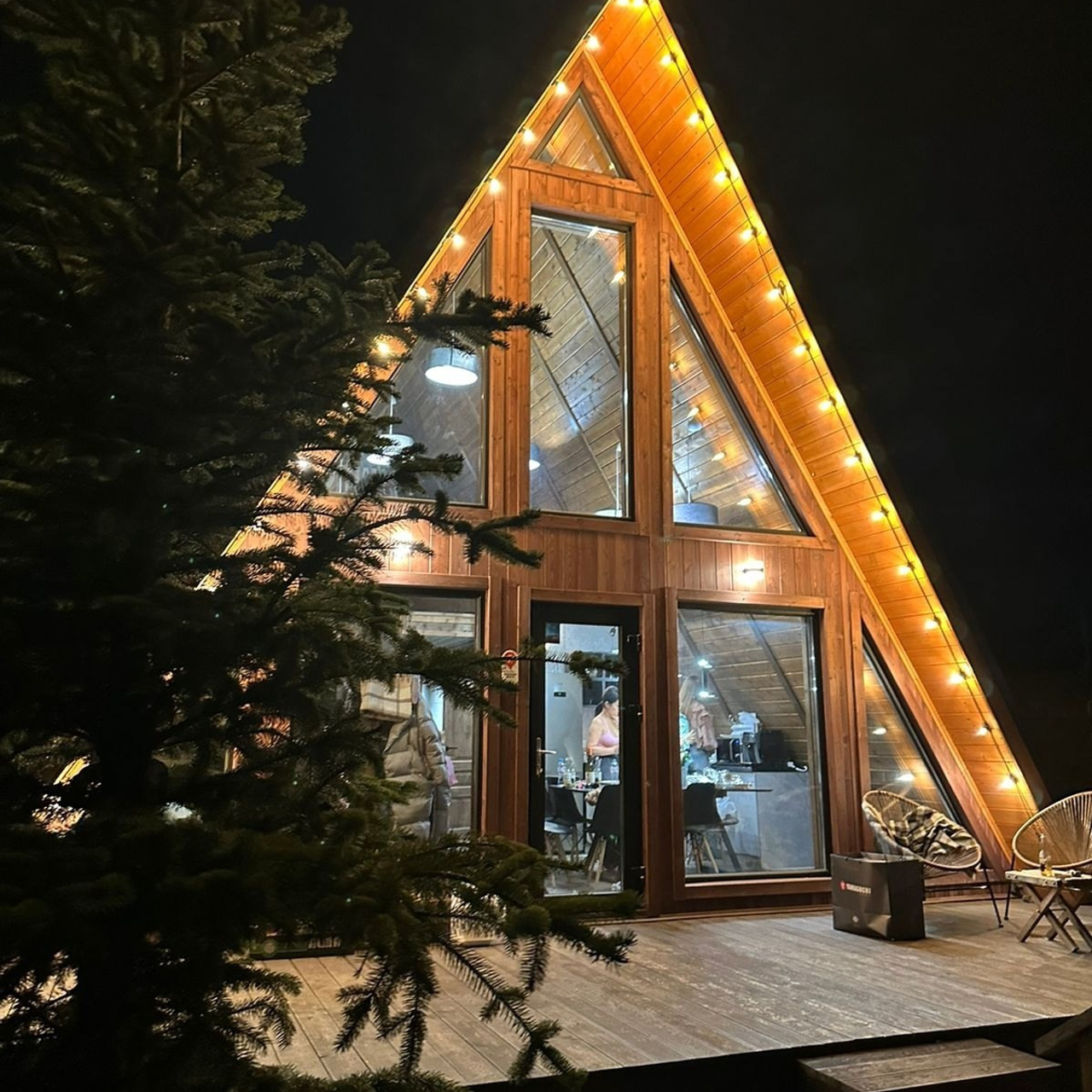 Коттедж для отдыха с чаном и баней на 6 человек — забронировать на выходные