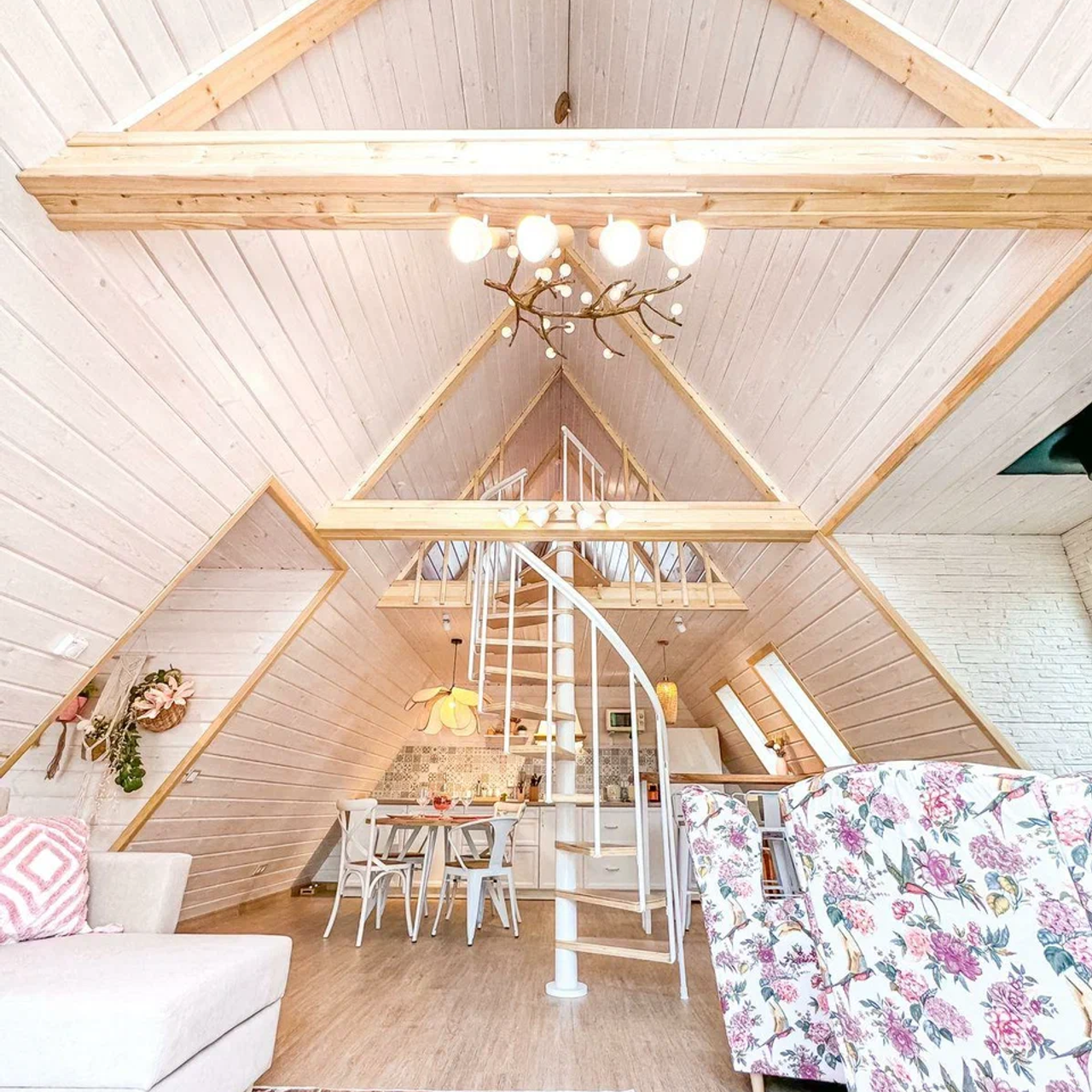 Глэмпинг «А у реки» - смотреть в каталоге