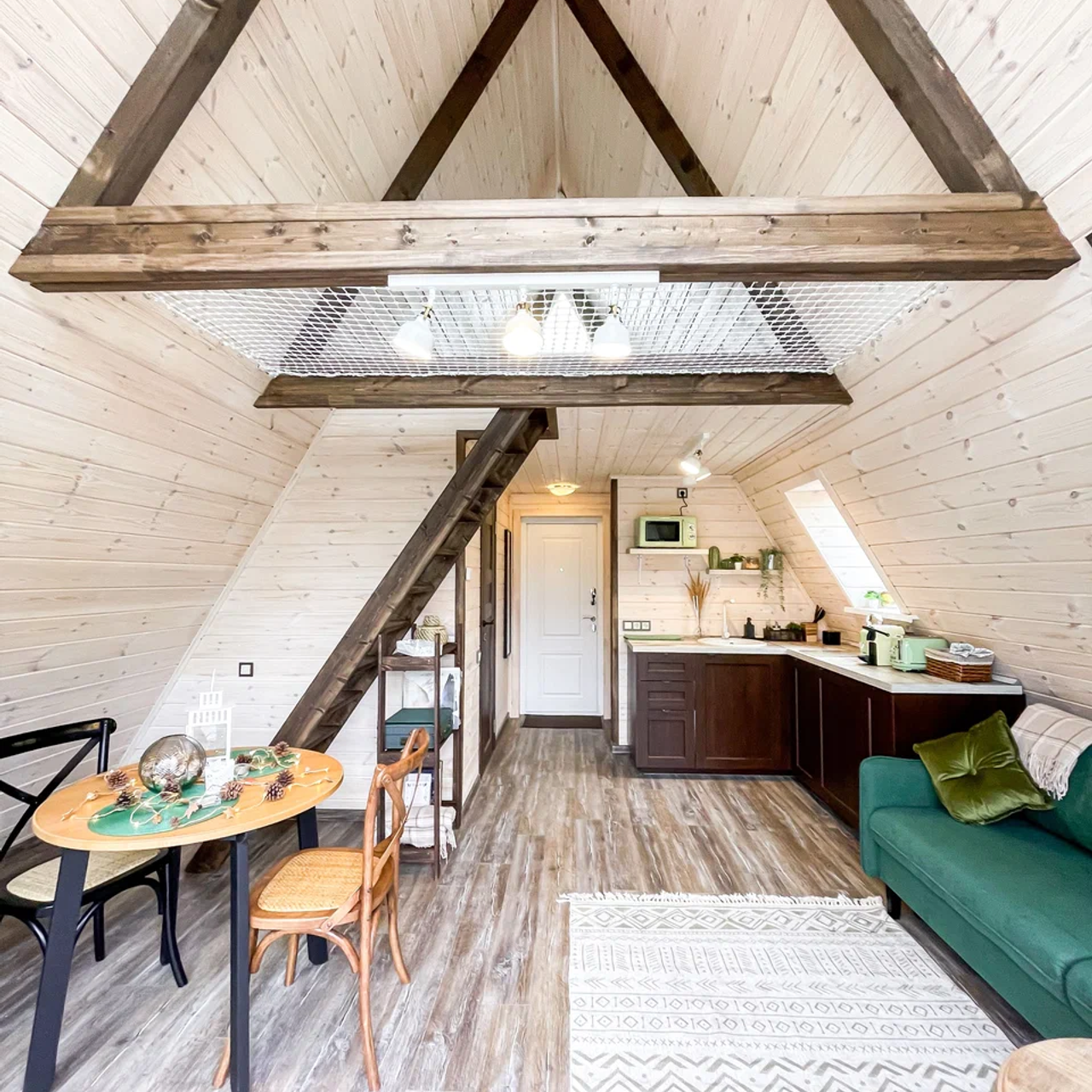 Глэмпинг «А у реки» - смотреть в каталоге