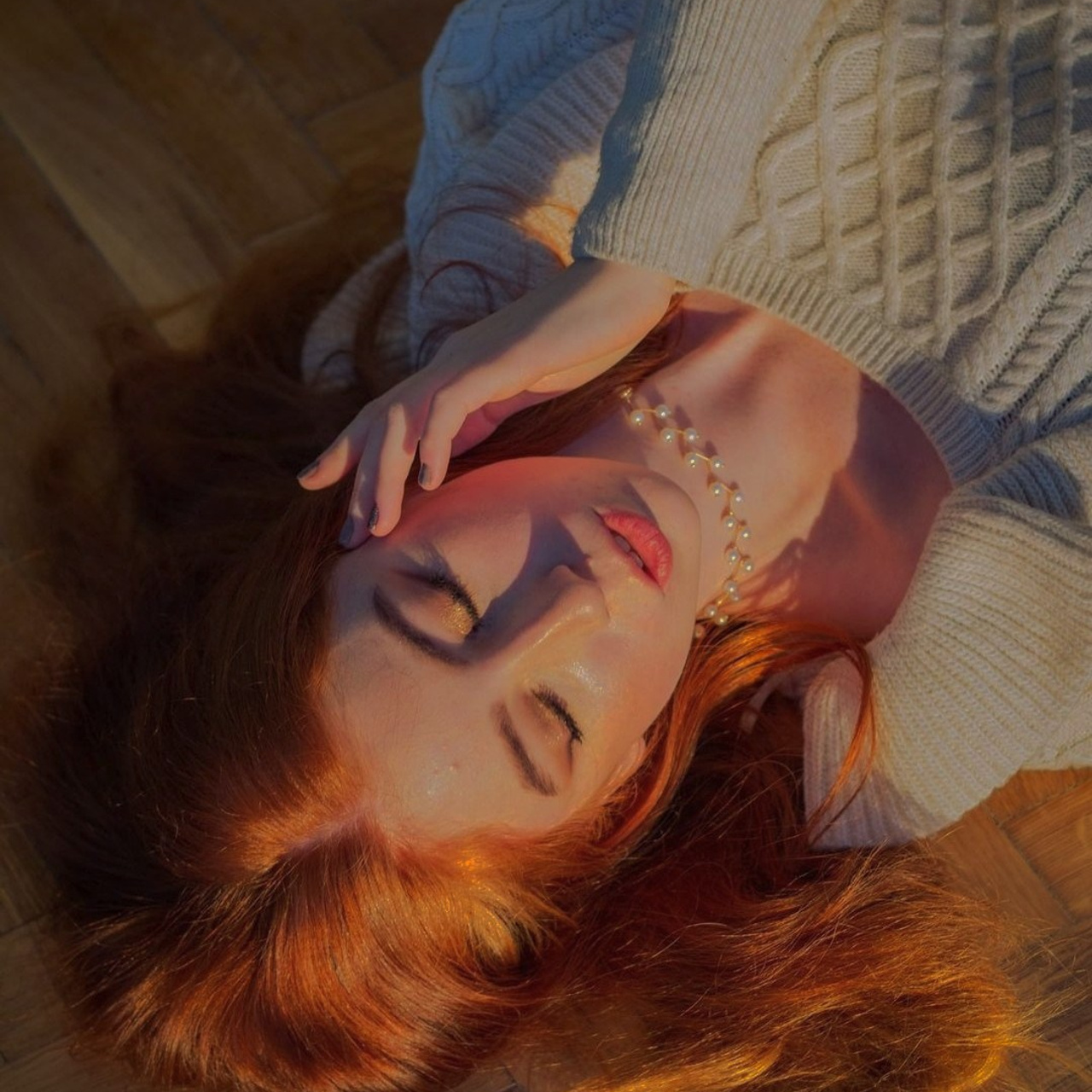 Портретная фотосессия в студии. Рената Ри контент-мейкер Москва