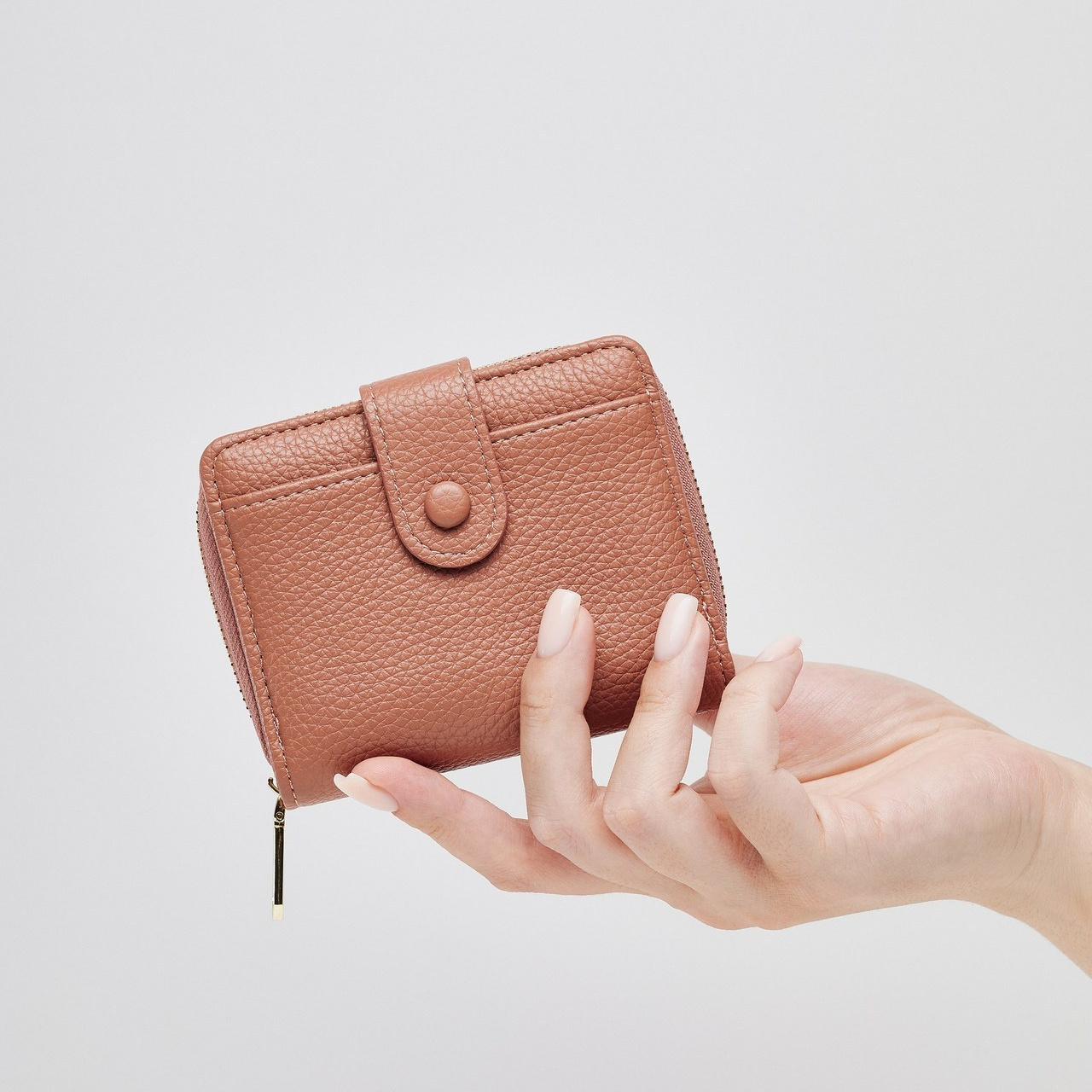 Отзывы о работе нашей студии Goldfeld. Уютная студия предметной съемки для маркетплейсов в городе Москва