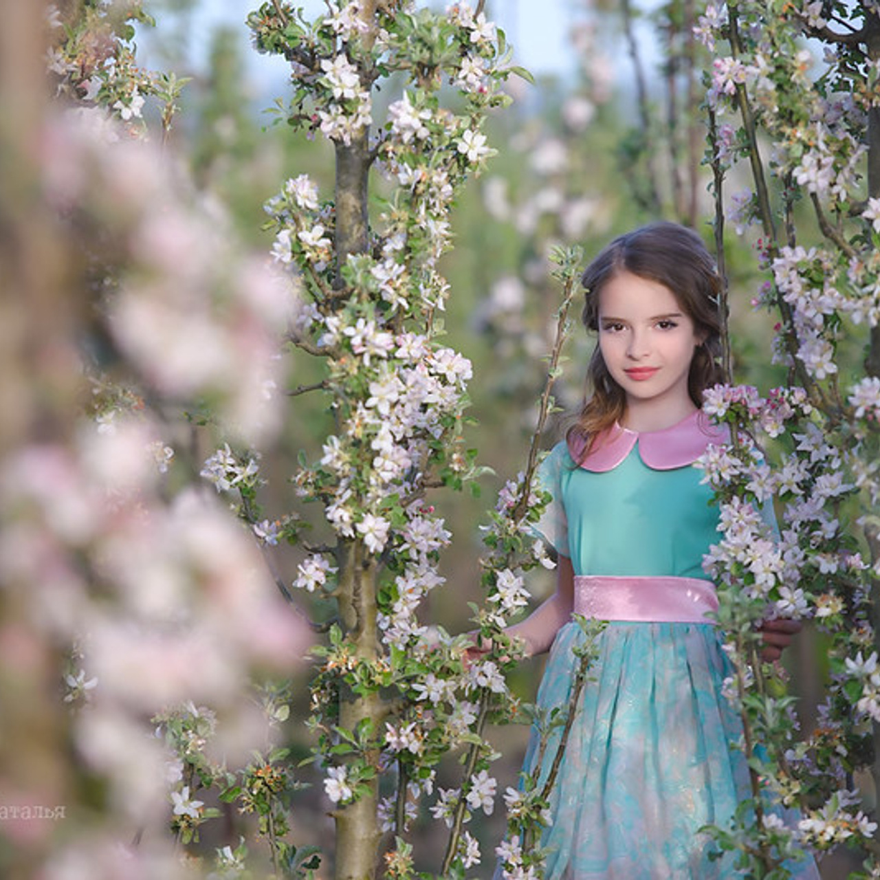 Фотосессия в цветущих садах в Севастополе