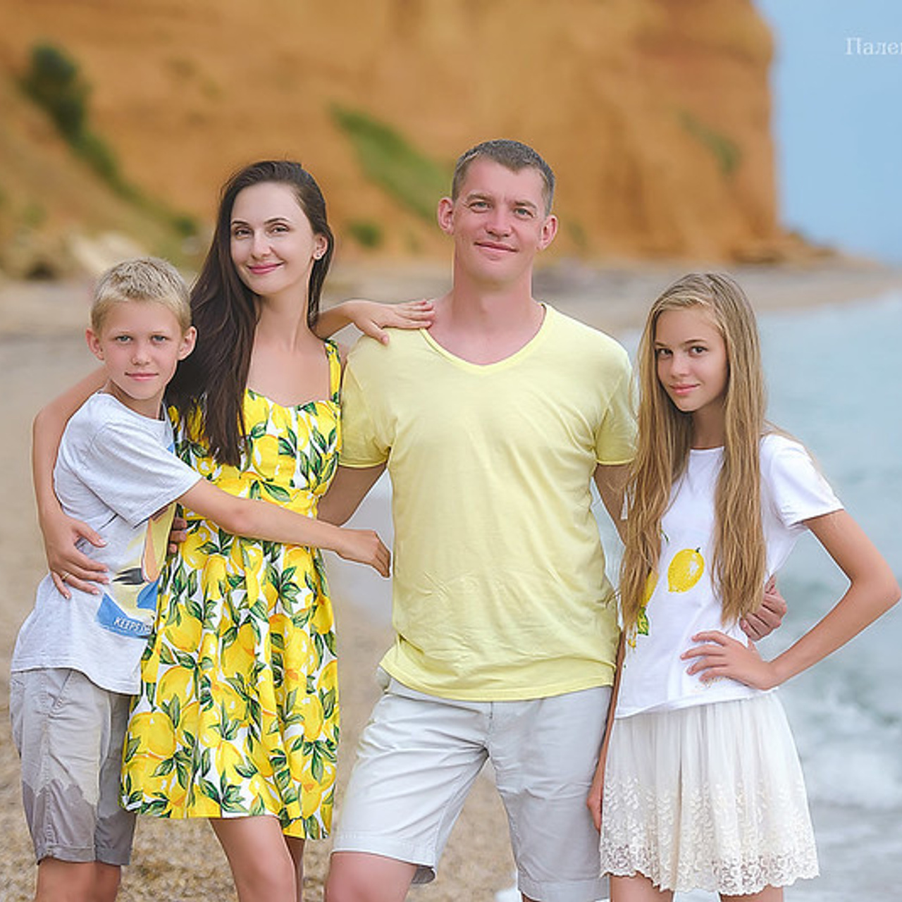 семейная фотосессия у моря