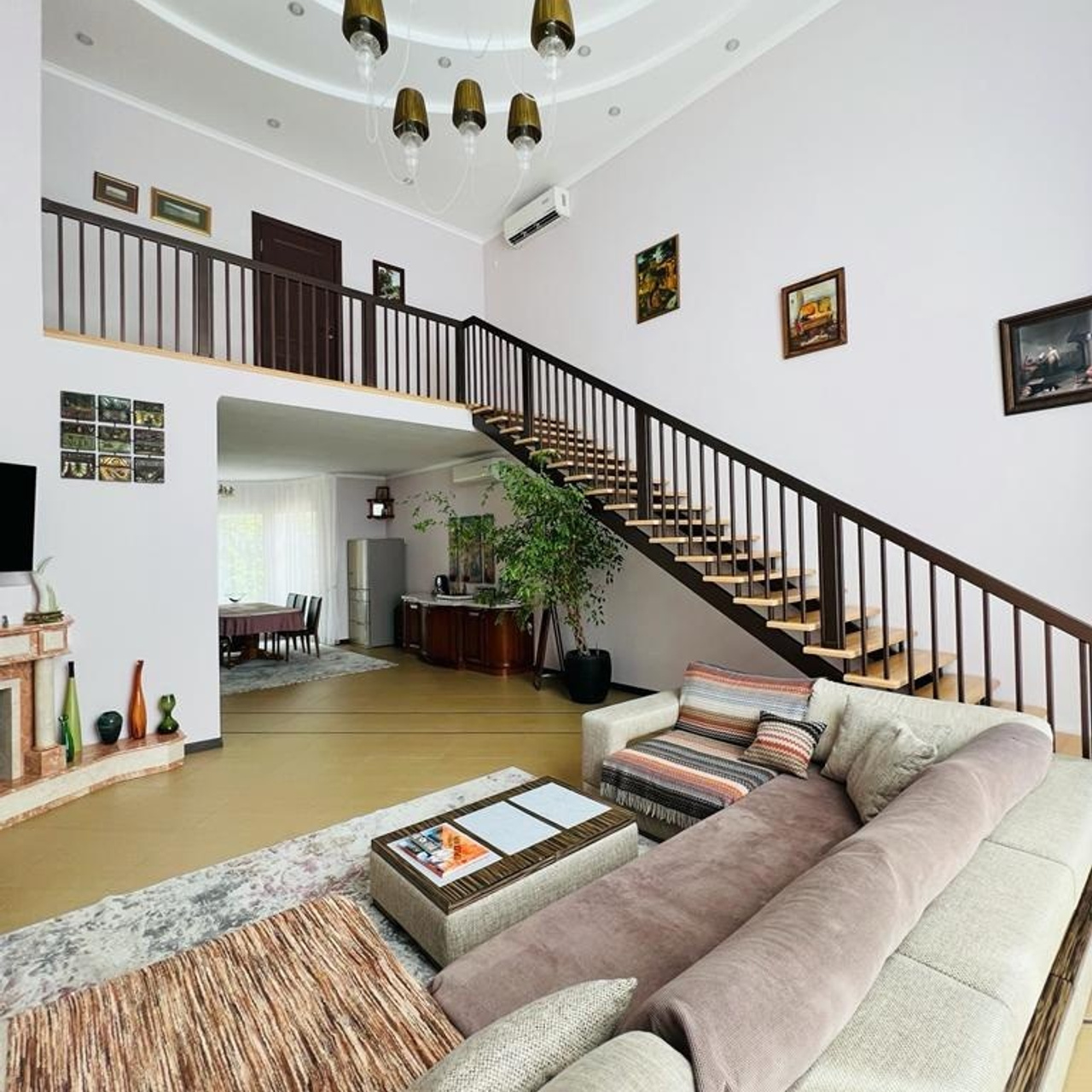 Недвижимость. Eewa.ru