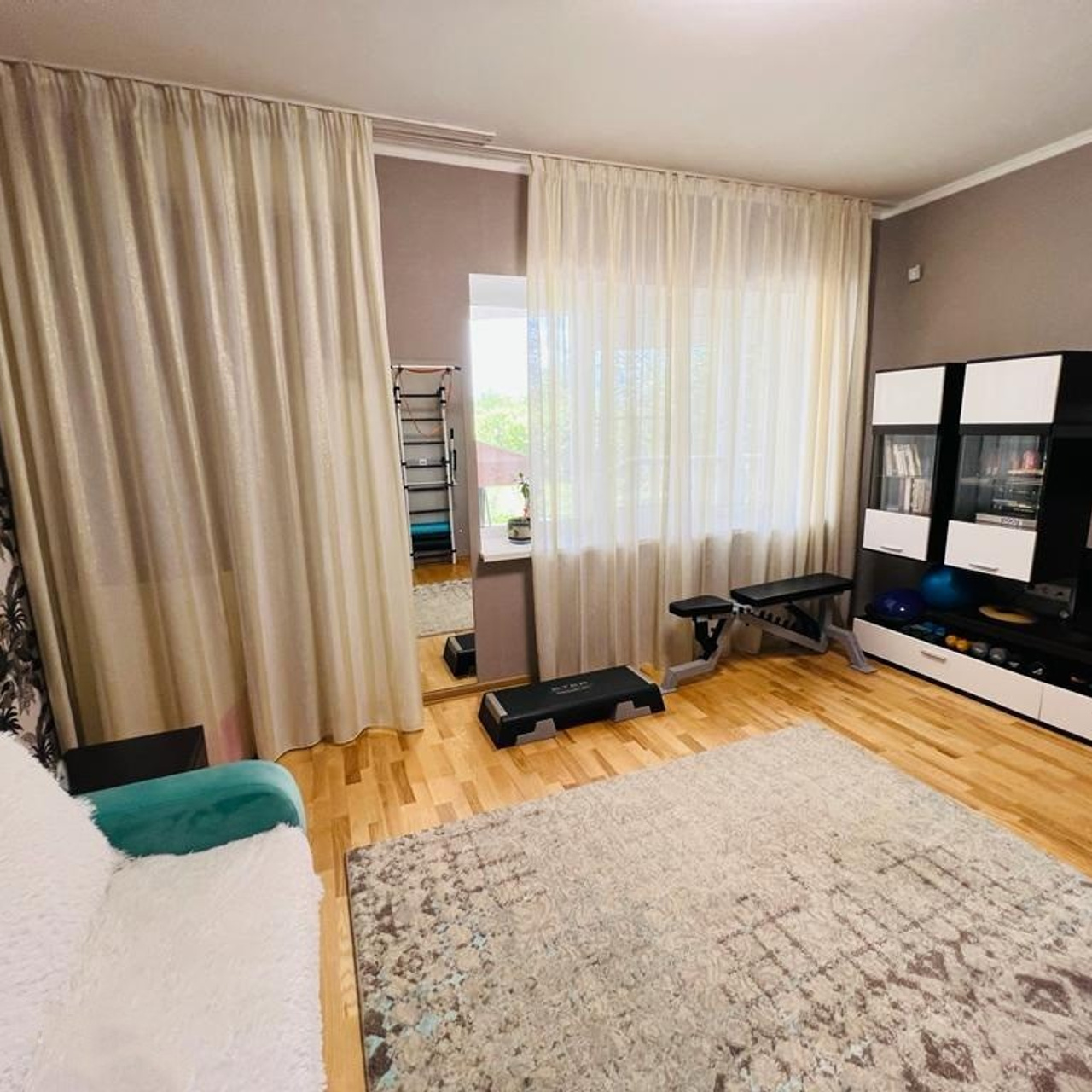 Недвижимость. Eewa.ru