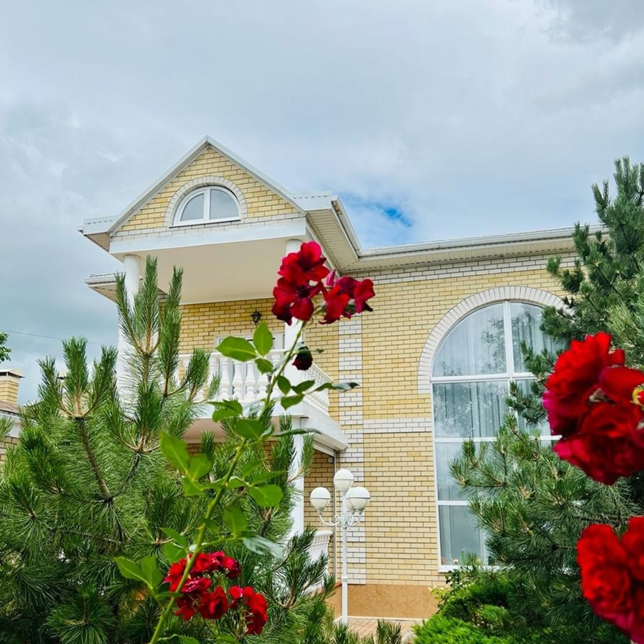 Недвижимость. Eewa.ru