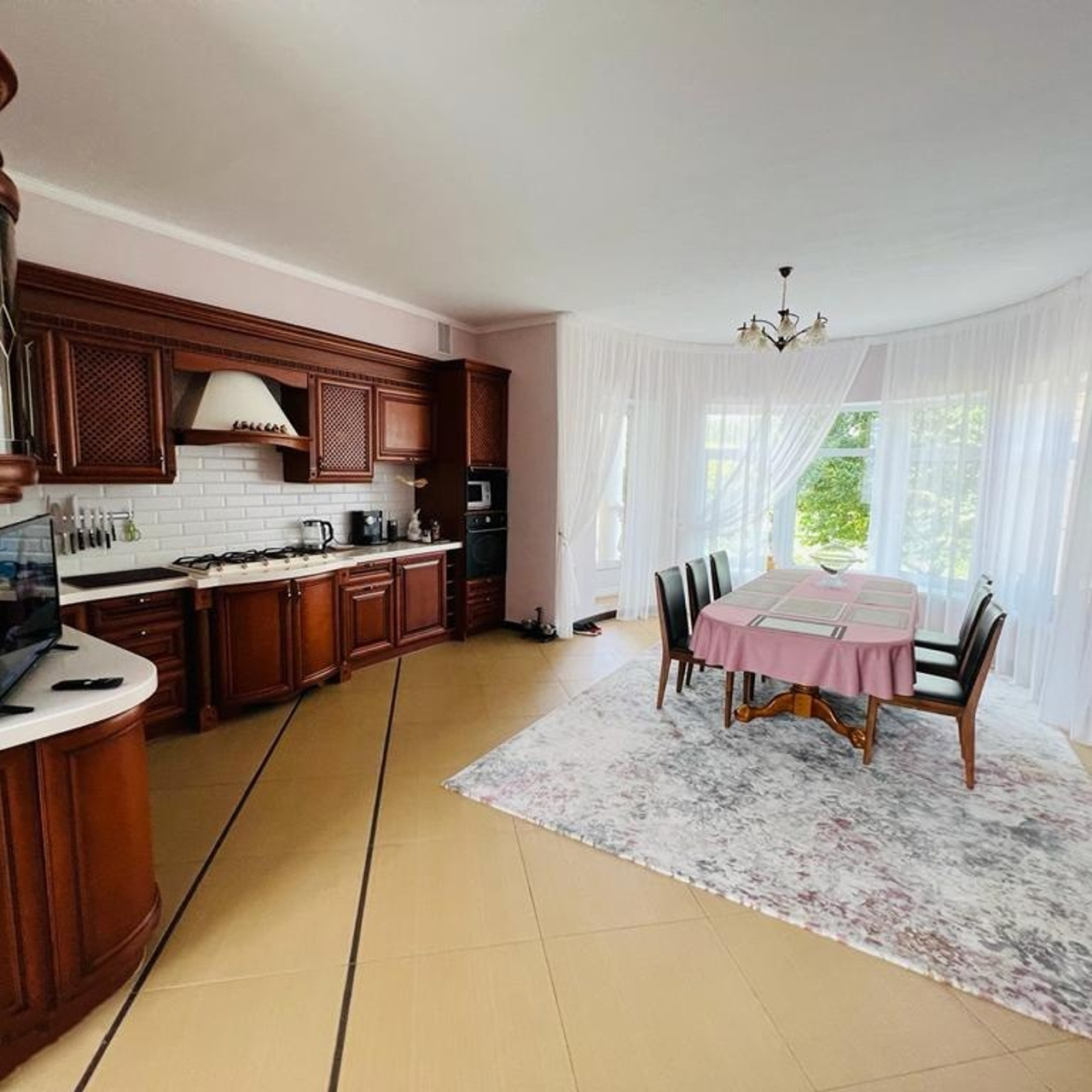 Недвижимость. Eewa.ru